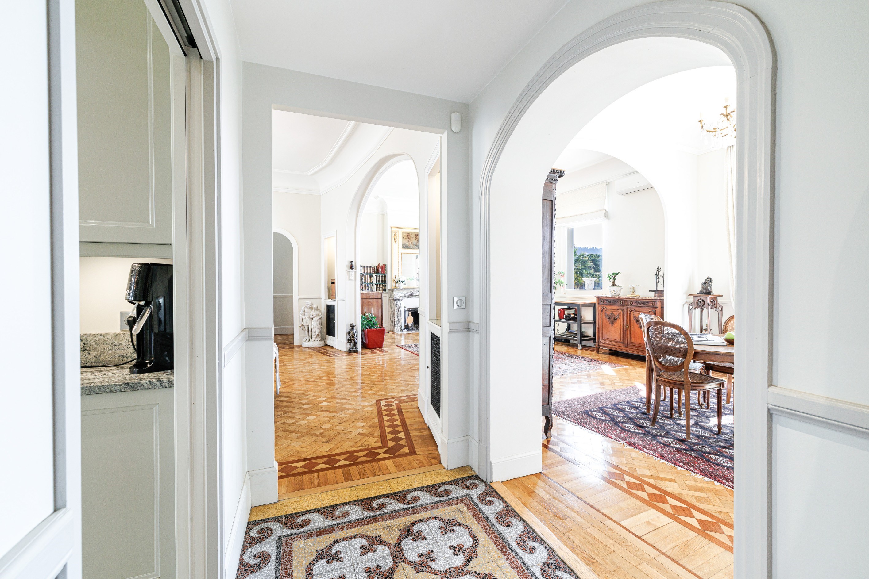  Top floor Art Deco apartment with 5 bedrooms in Nice Carabacel - 物件實景