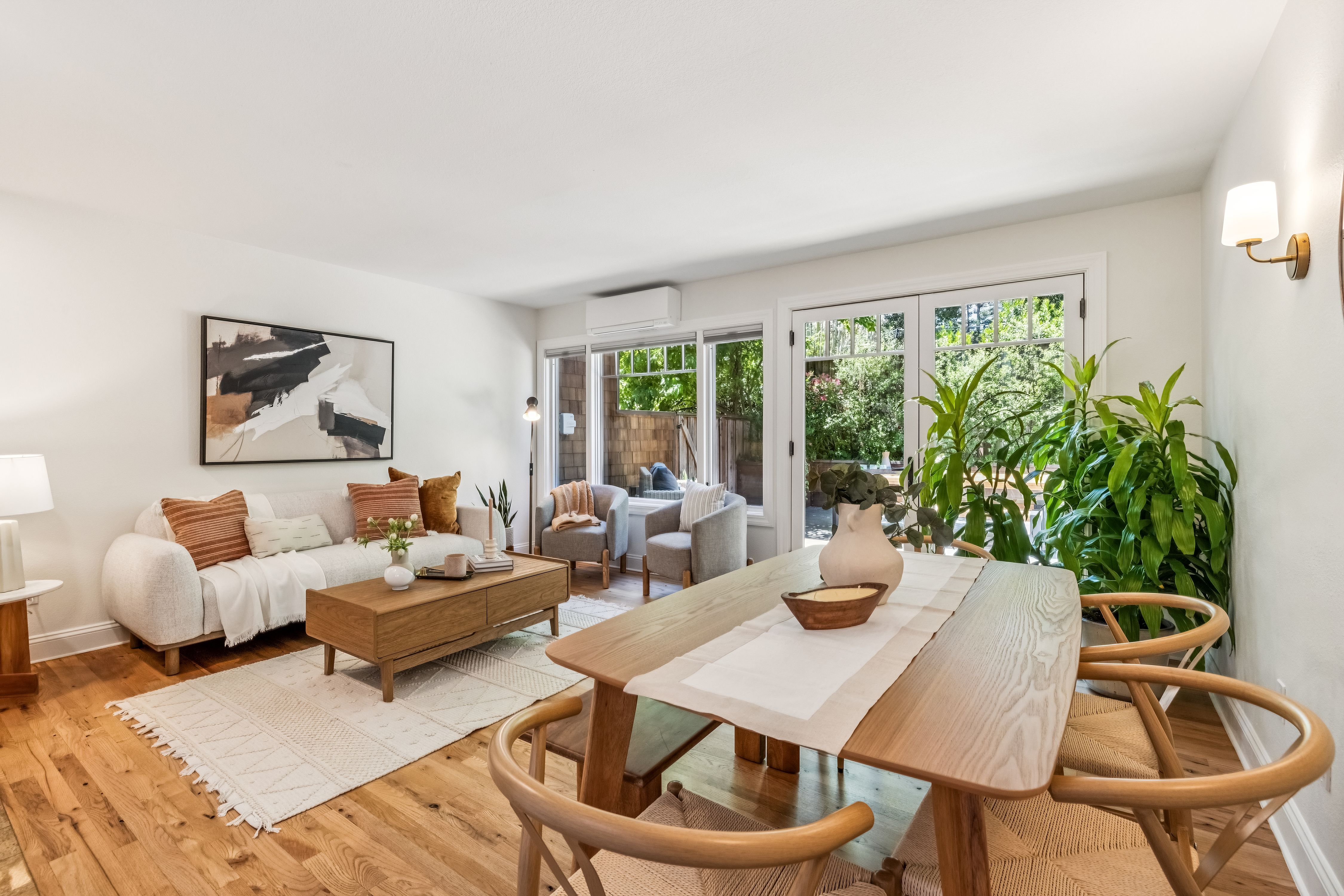  Landscaped Garden Oasis on Sir Francis Drake Boulevard - 物件實景