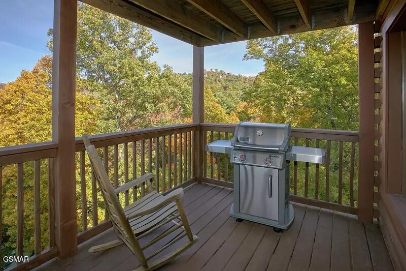 Sevierville, Tennessee, 37876, United States, 1 Bedroom Bedrooms, ,2 BathroomsBathrooms,Residential,For Sale,2005093