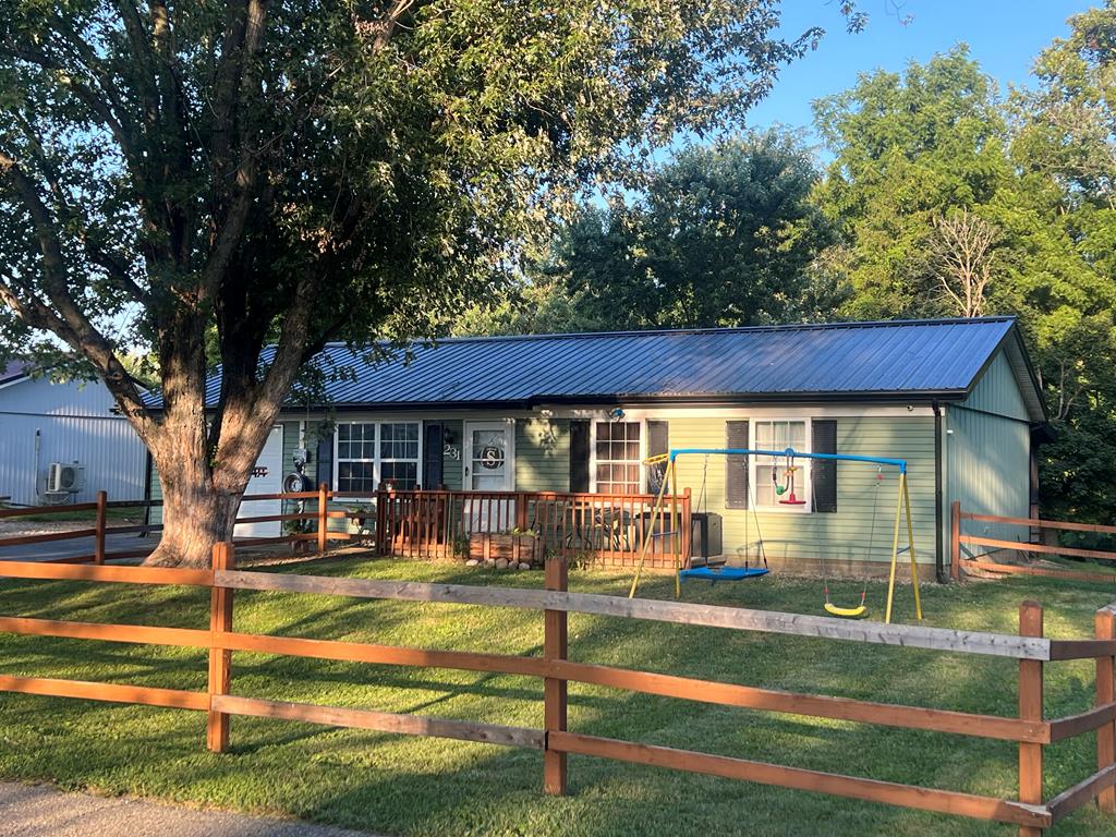 Beechwood St, Frankfort, OH 45628