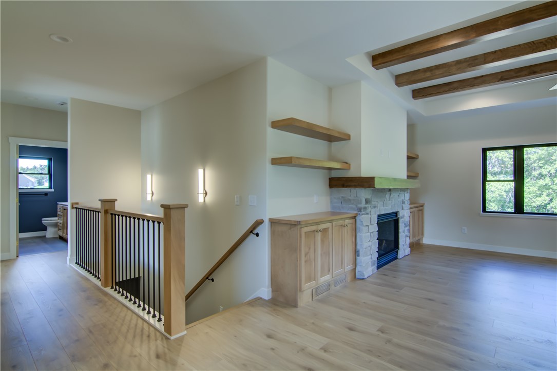 Eau Claire, Wisconsin, 54701, United States, 3 Bedrooms Bedrooms, ,2 BathroomsBathrooms,Residential,For Sale,1984514