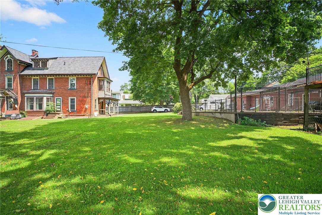 Jim Thorpe Boro, Pennsylvania, 18229, United States, 7 Bedrooms Bedrooms, ,3 BathroomsBathrooms,Residential,For Sale,1903669