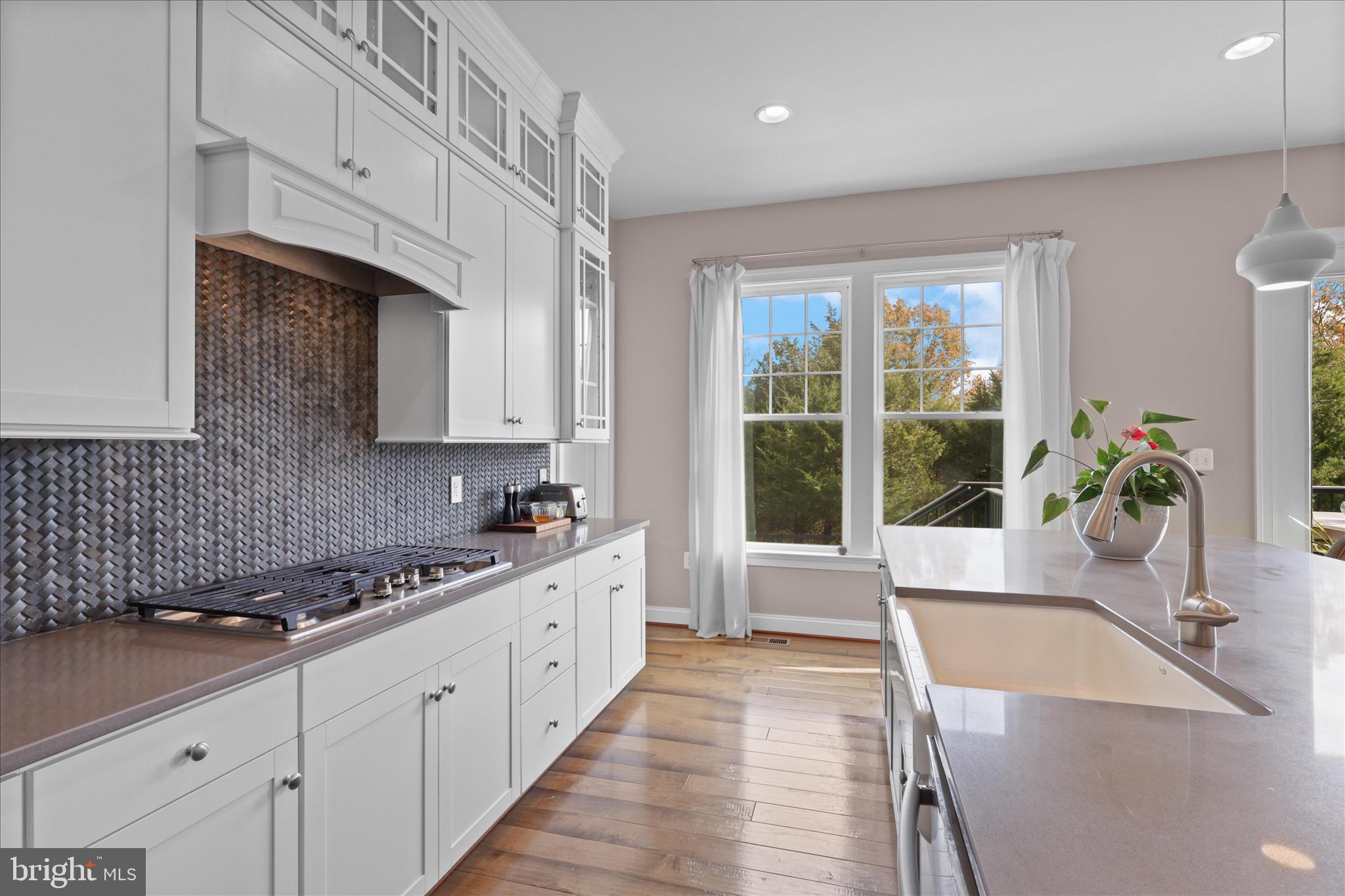 Aldie, Virginia, 20105, United States, 5 Bedrooms Bedrooms, ,5 BathroomsBathrooms,Residential,For Sale,1987386