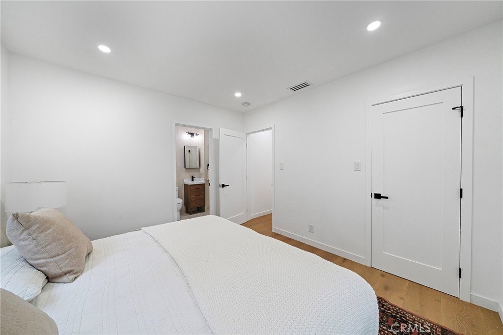 Los Angeles, California, 90031, United States, 5 Bedrooms Bedrooms, ,2 BathroomsBathrooms,Residential,For Sale,2006485