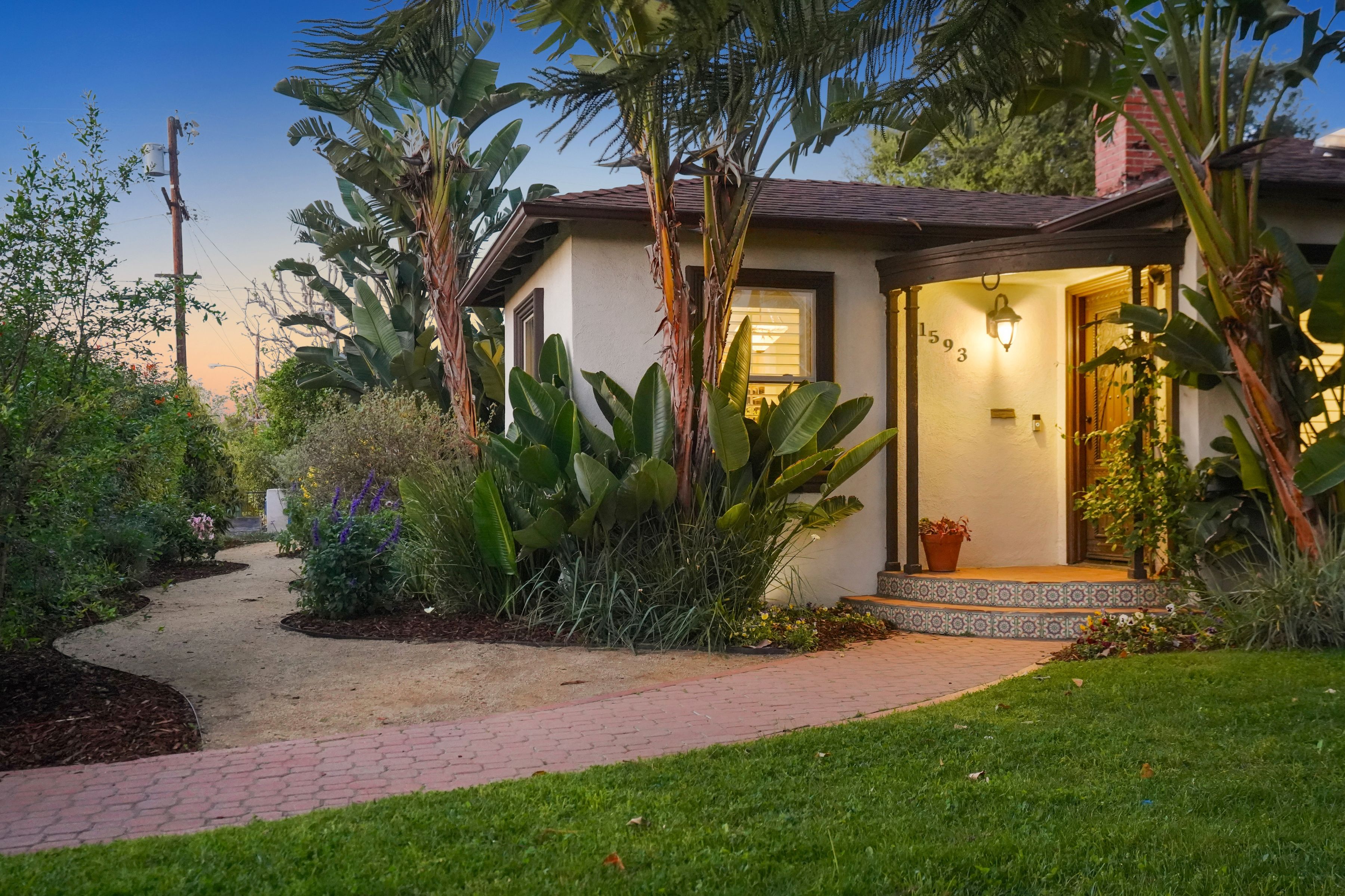  11593 Kling Street - 物件實景