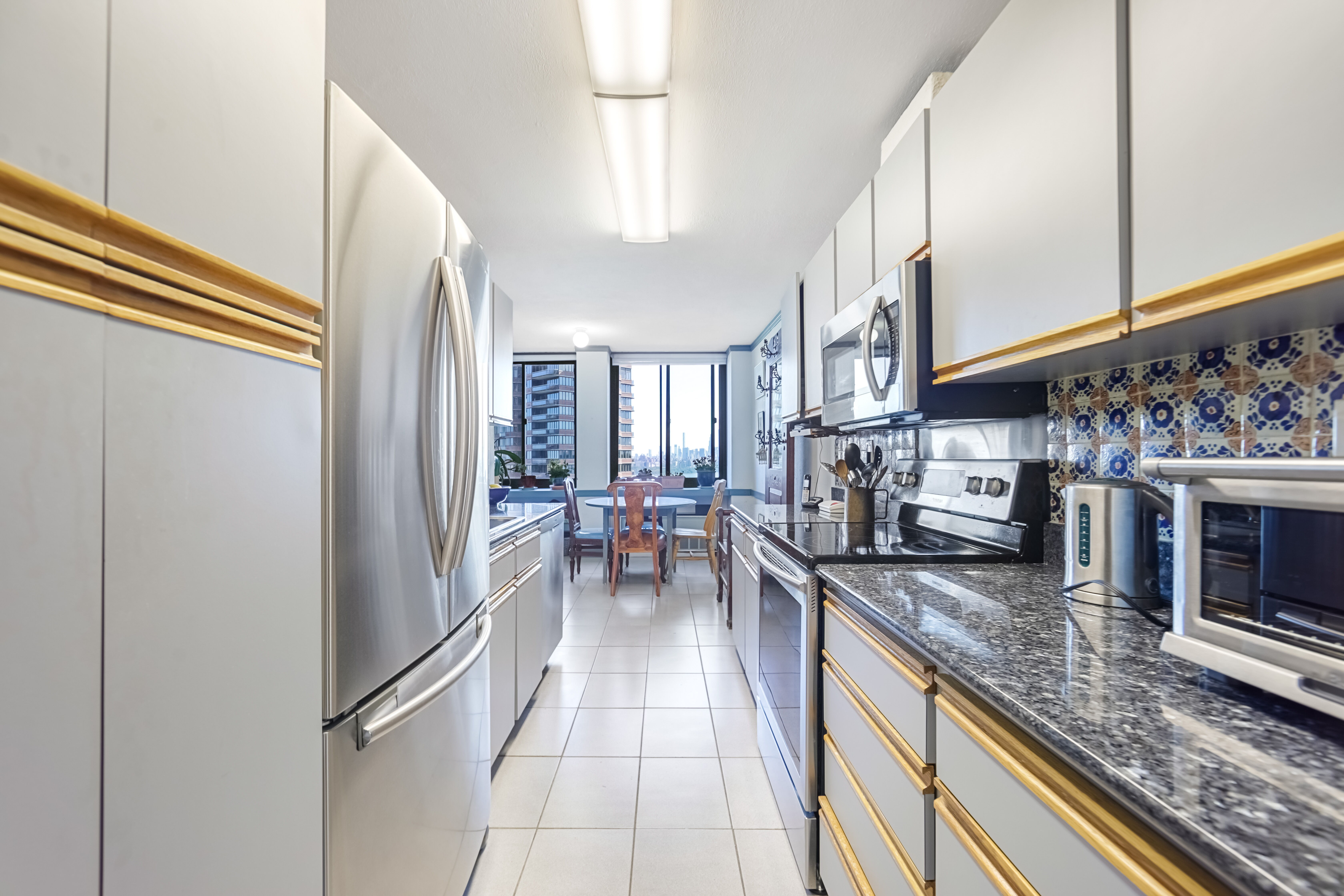 Cliffside Park, New Jersey, 07010, United States, 3 Bedrooms Bedrooms, ,3 BathroomsBathrooms,Residential,For Sale,1974787