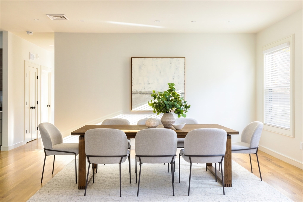 Brookline, Massachusetts, 02446, United States, 5 Bedrooms Bedrooms, ,5 BathroomsBathrooms,Residential,For Sale,1997536