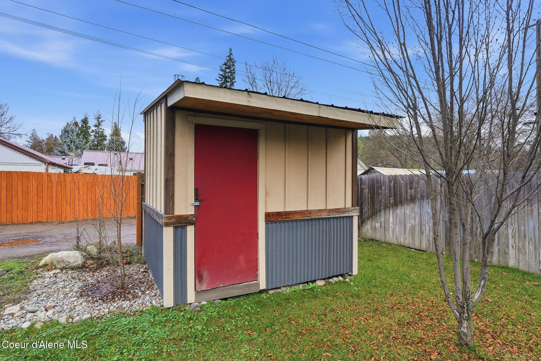 Coeur d'Alene, Idaho, 83814, United States, ,Residential,For Sale,2006105