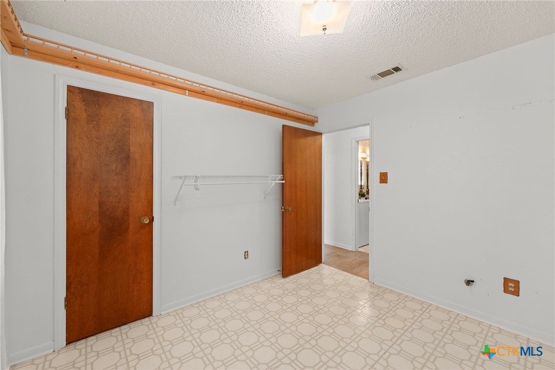 Killeen, Texas, 76549, United States, 3 Bedrooms Bedrooms, ,1 BathroomBathrooms,Residential,For Sale,1906689
