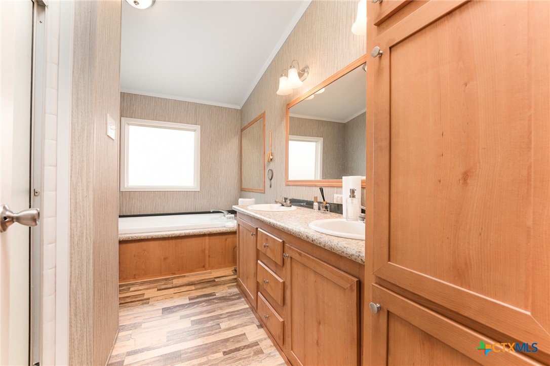 Bartlett, Texas, 76511, United States, 3 Bedrooms Bedrooms, ,2 BathroomsBathrooms,Residential,For Sale,1991211