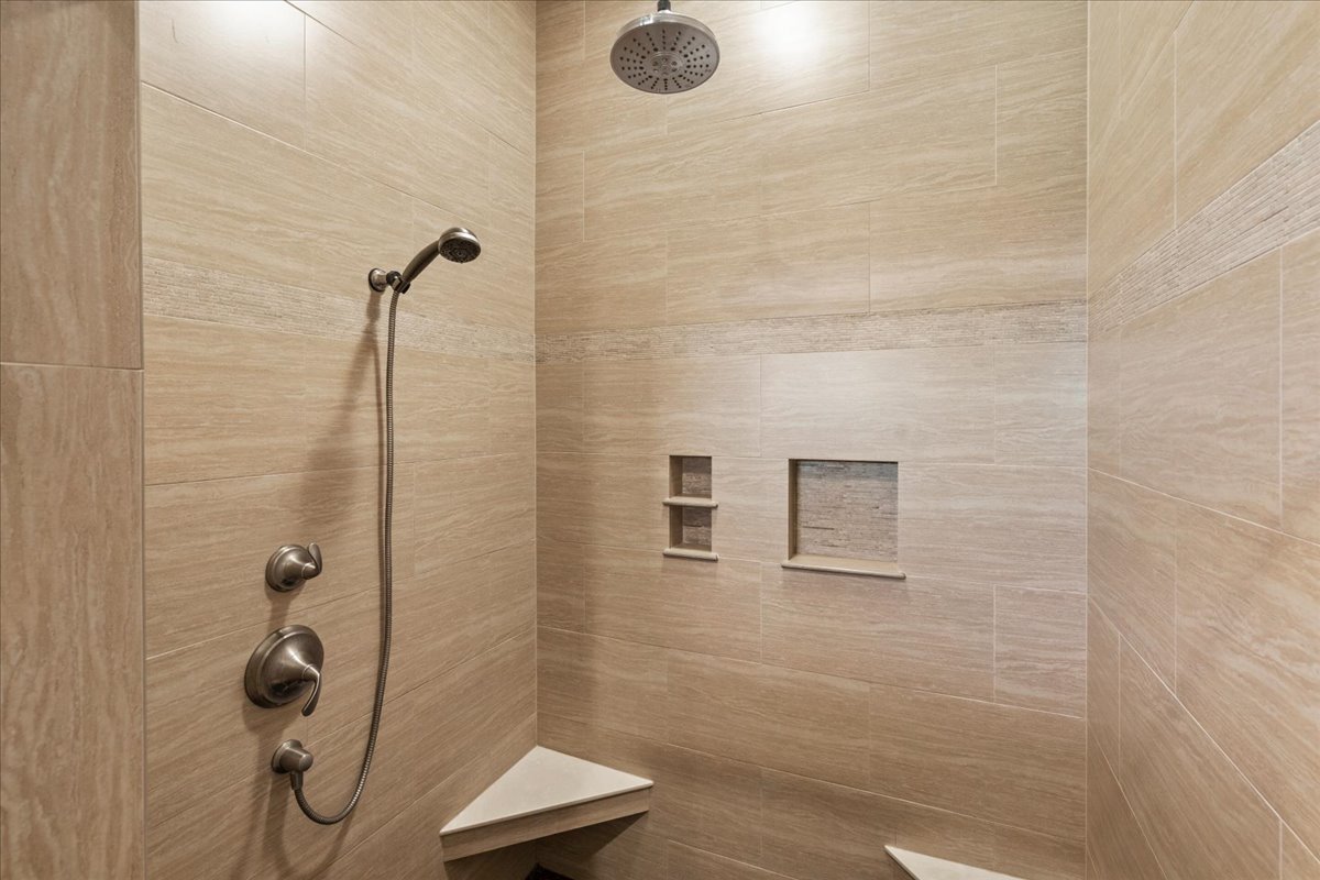 Haiku, Hawaii, 96708, United States, 4 Bedrooms Bedrooms, ,3 BathroomsBathrooms,Residential,For Sale,2002523