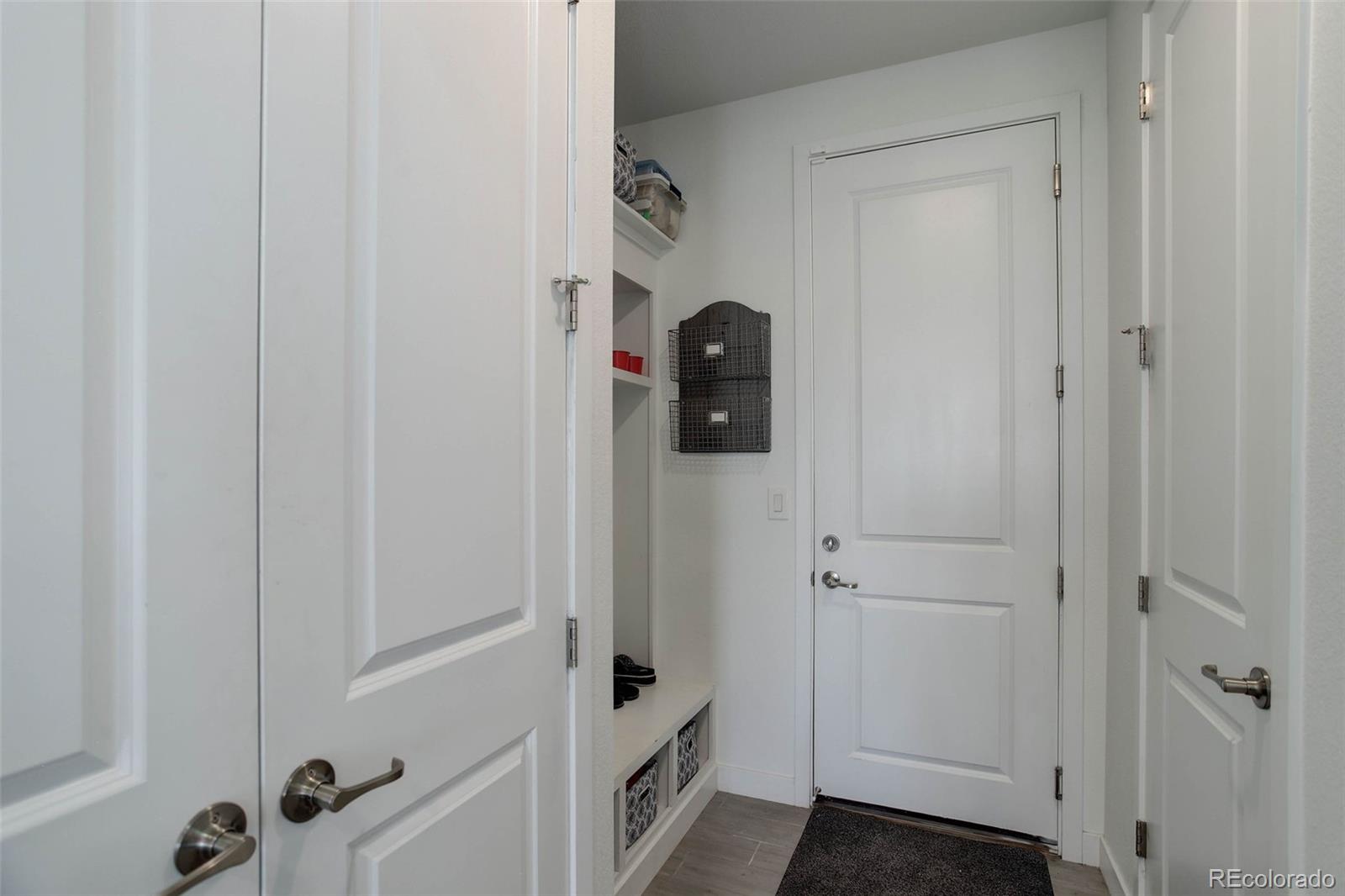 Aurora, Colorado, 80016, United States, 5 Bedrooms Bedrooms, ,2 BathroomsBathrooms,Residential,For Sale,1819057