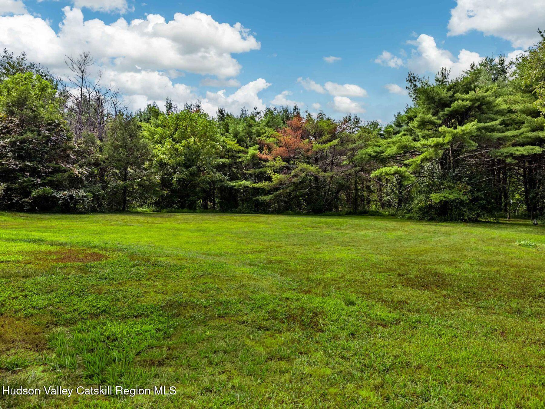 Saugerties, New York, 12477, United States, 3 Bedrooms Bedrooms, ,2 BathroomsBathrooms,Residential,For Sale,1933651