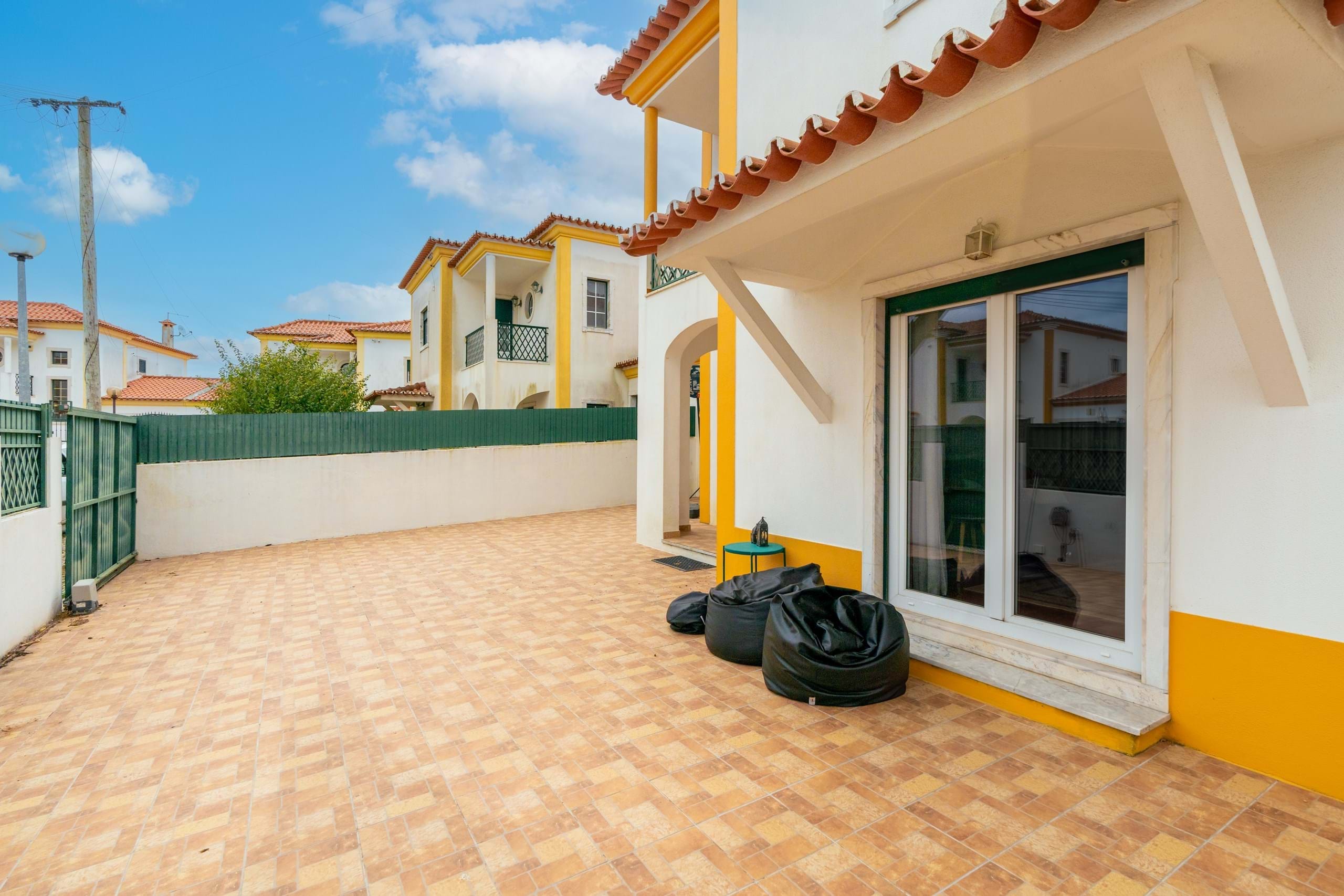 Sintra, Lisbon, 2705-8441, PT, 3 Bedrooms Bedrooms, ,3 BathroomsBathrooms,Residential,For Sale,1897650