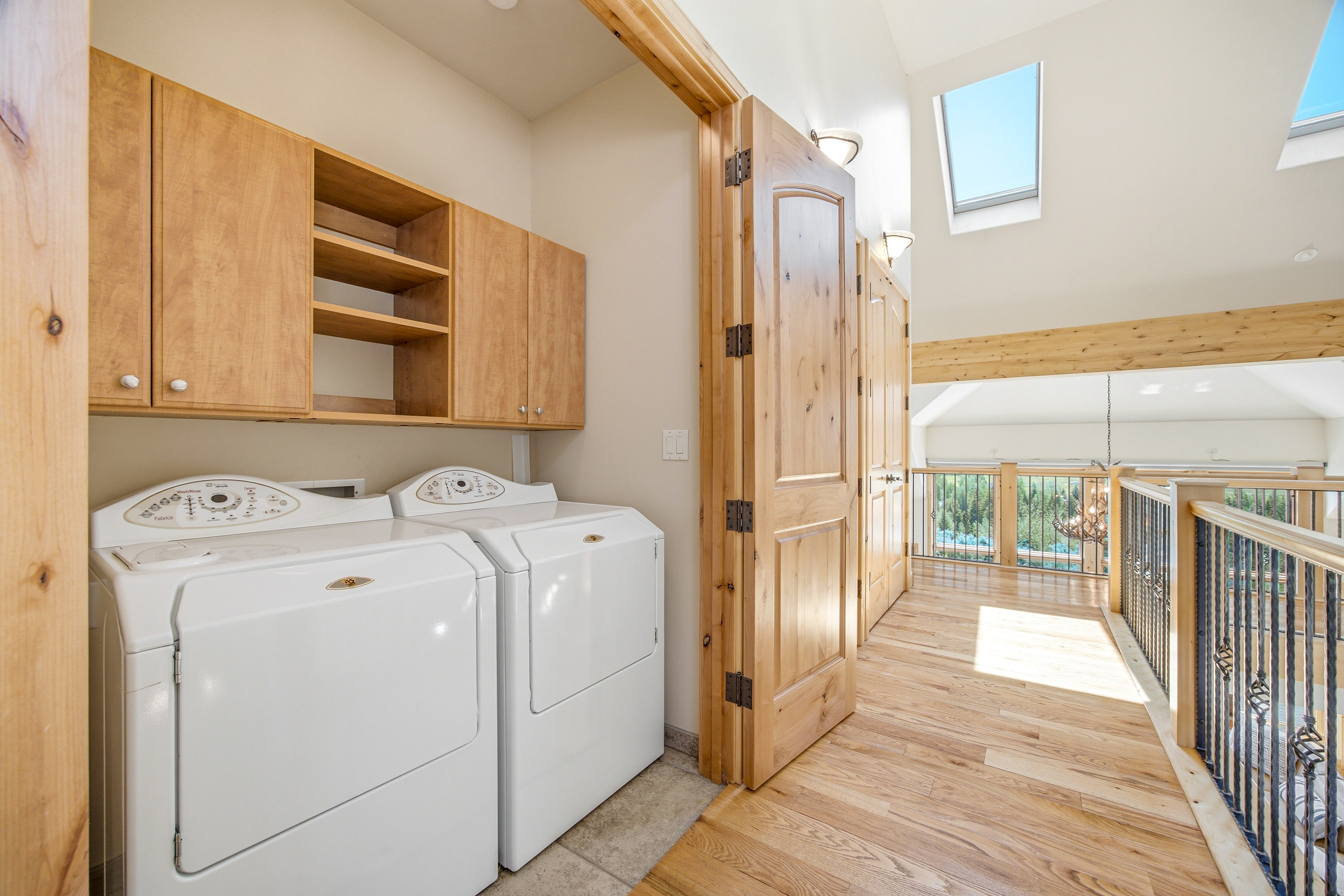  Custom-built, Single-family Home in the Exclusive Grand Traverse Neighborhood - 物件實景