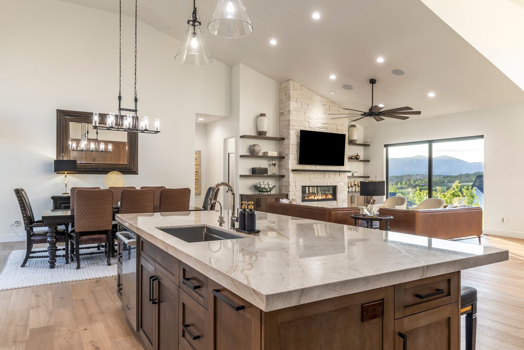  Nearly New Luxury Home with ADU, Views & Chef