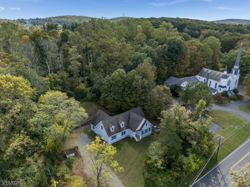 Lebanon Twp., New Jersey, 08826, United States, 3 Bedrooms Bedrooms, ,2 BathroomsBathrooms,Residential,For Sale,1960798