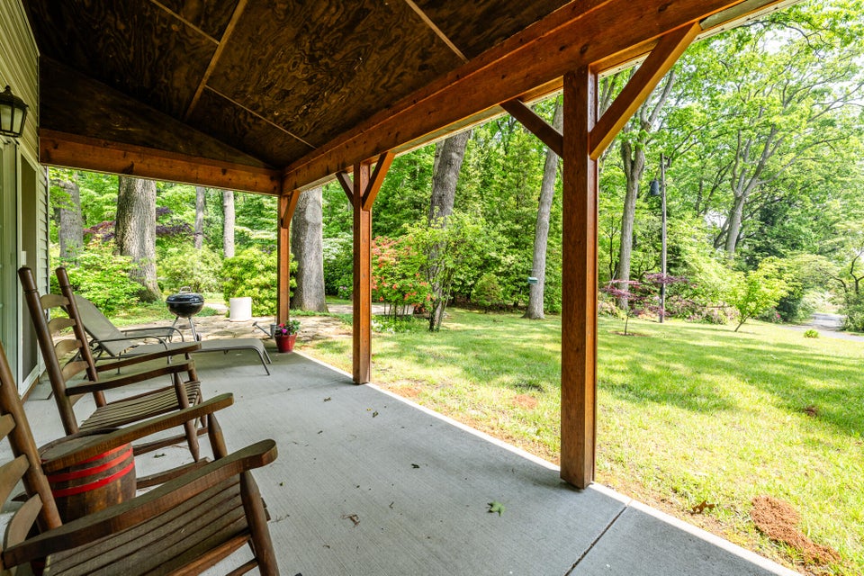 Coloma, Michigan, 49038, United States, 5 Bedrooms Bedrooms, ,4 BathroomsBathrooms,Residential,For Sale,1850191
