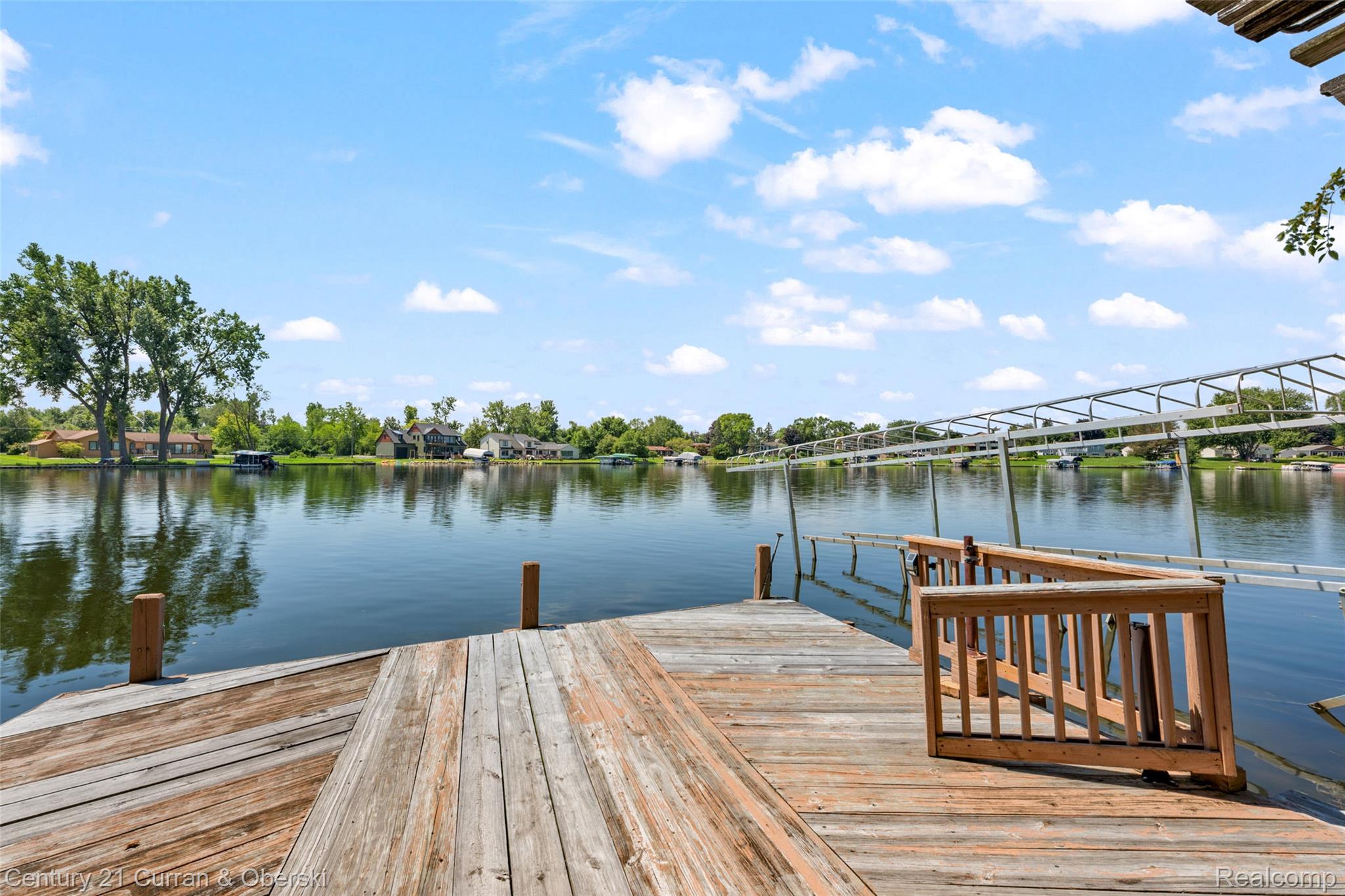 Walled Lake, Michigan, 48390, United States, 3 Bedrooms Bedrooms, ,3 BathroomsBathrooms,Residential,For Sale,1981243