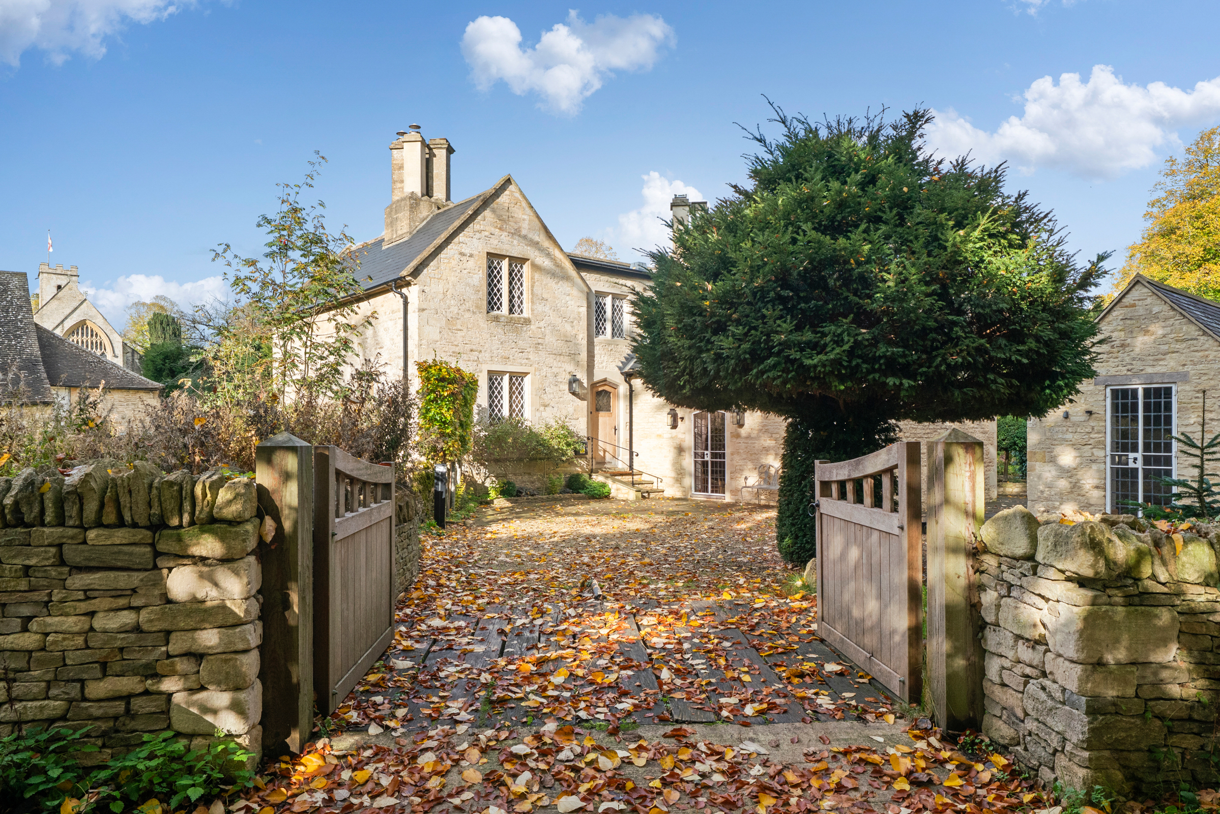  A Characterful Cotswolds House with Exceptional Grounds - 物件實景