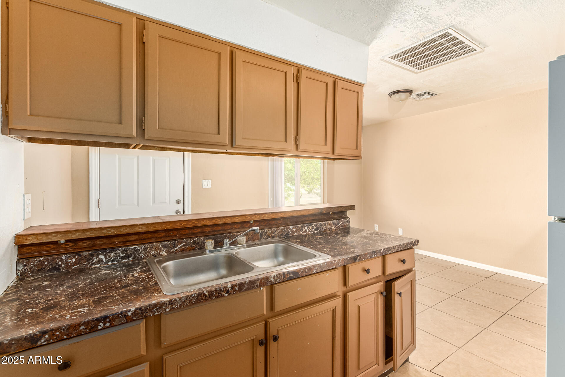 Phoenix, Arizona, 85007, United States, ,Residential,For Sale,1882363
