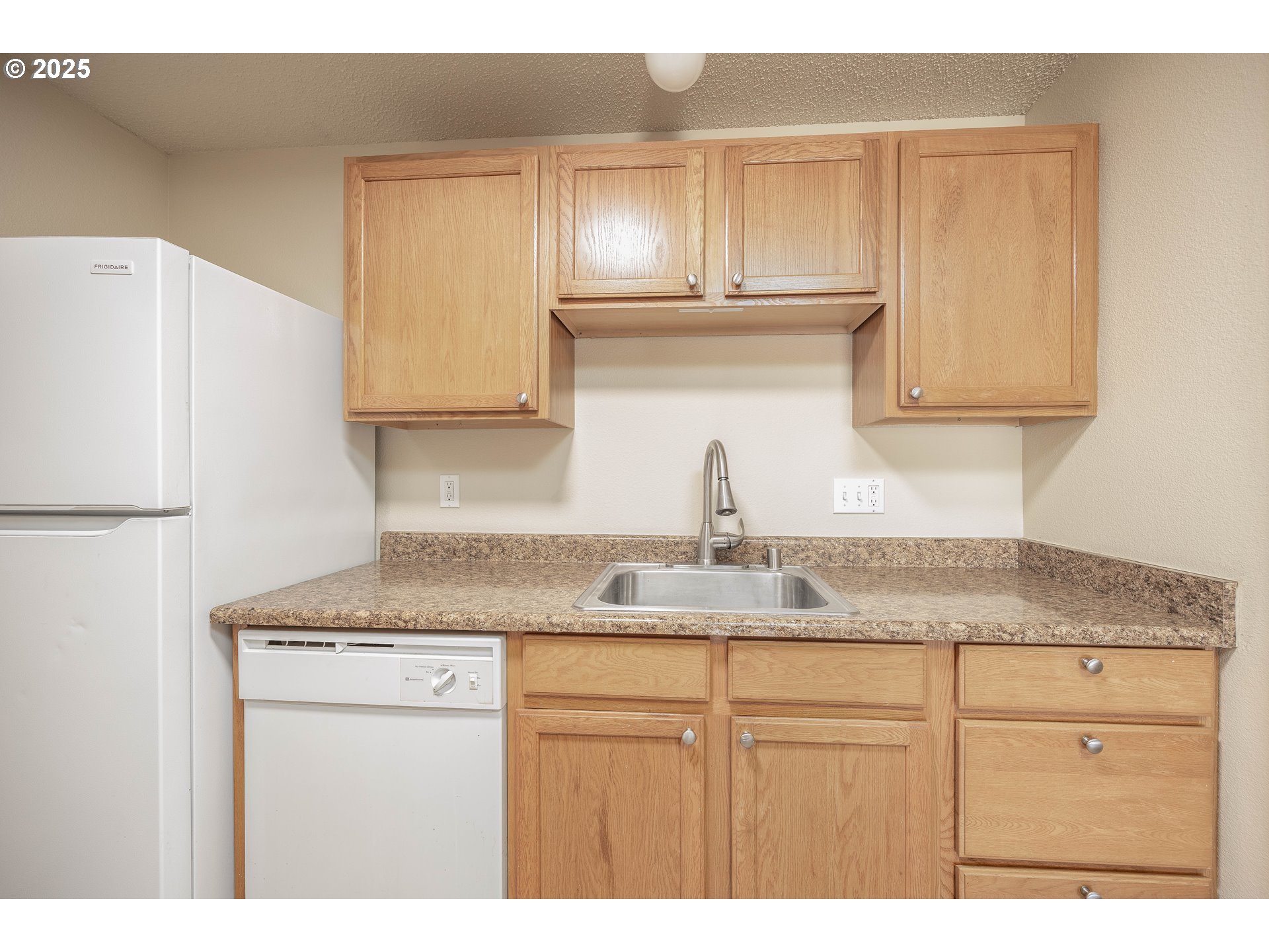 Centralia, Washington, 98531, United States, ,Residential,For Sale,1993494