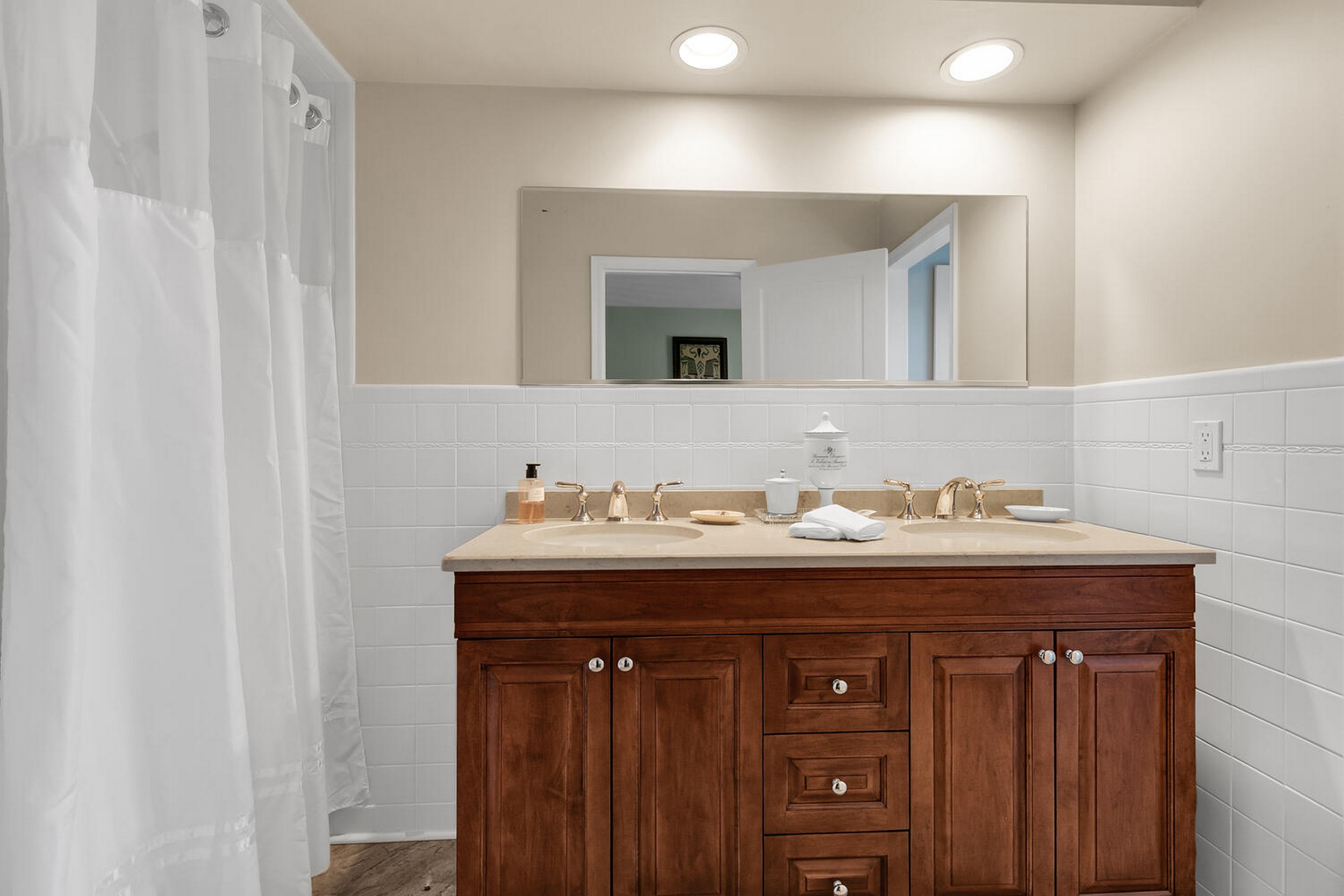  16 Mulberry Lane - 物件實景