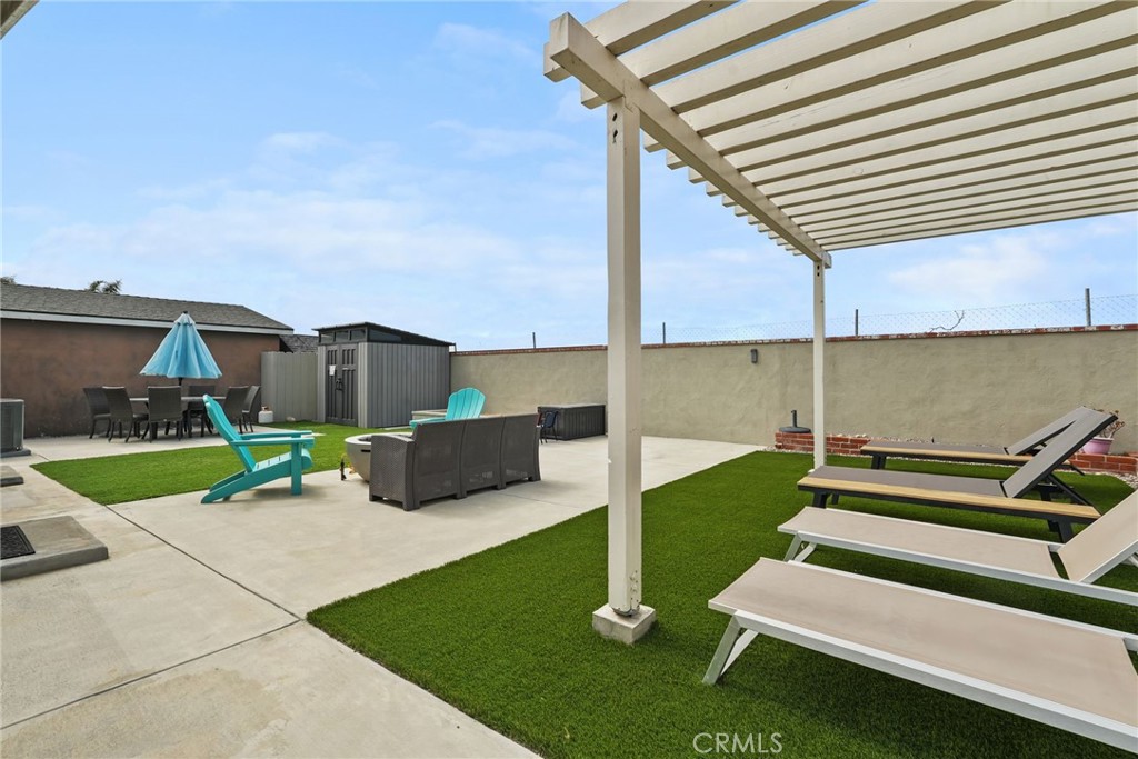 Oxnard, California, 93035, United States, 5 Bedrooms Bedrooms, ,1 BathroomBathrooms,Residential,For Sale,1847302