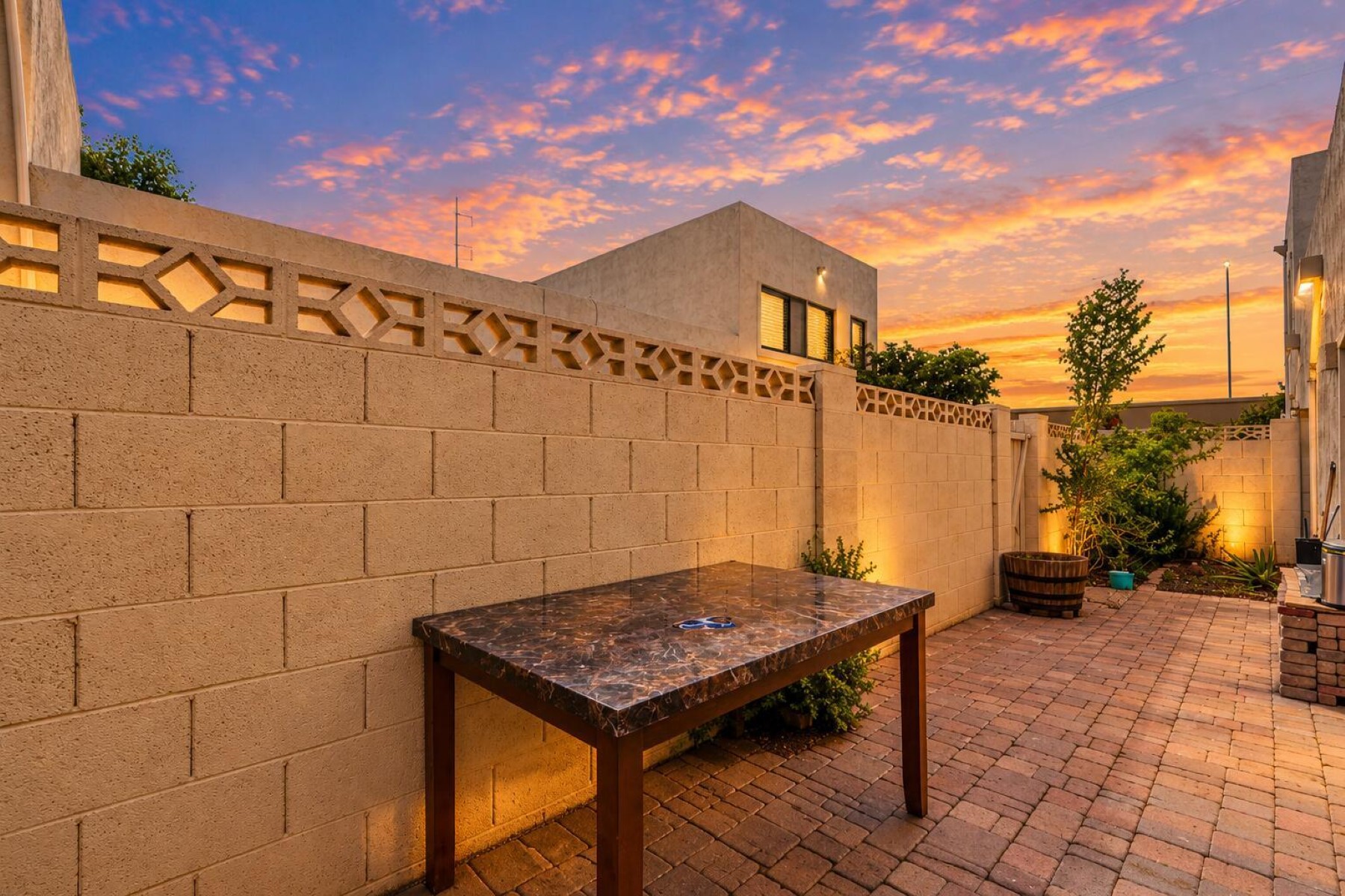  2573 W Monte Cristo Avenue  Phoenix, AZ - 物件實景