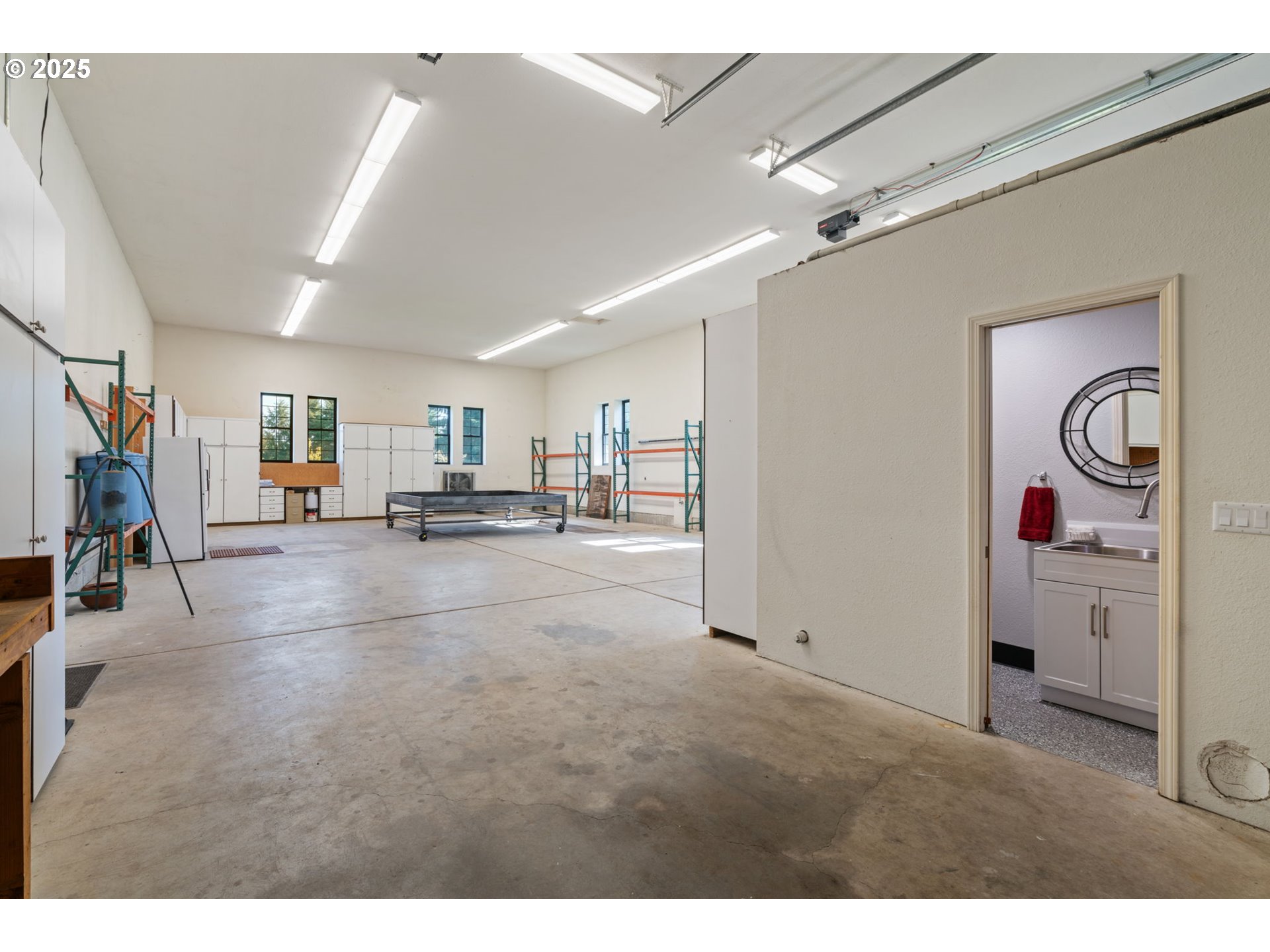 Vancouver, Washington, 98685, United States, 3 Bedrooms Bedrooms, ,4 BathroomsBathrooms,Residential,For Sale,2003472