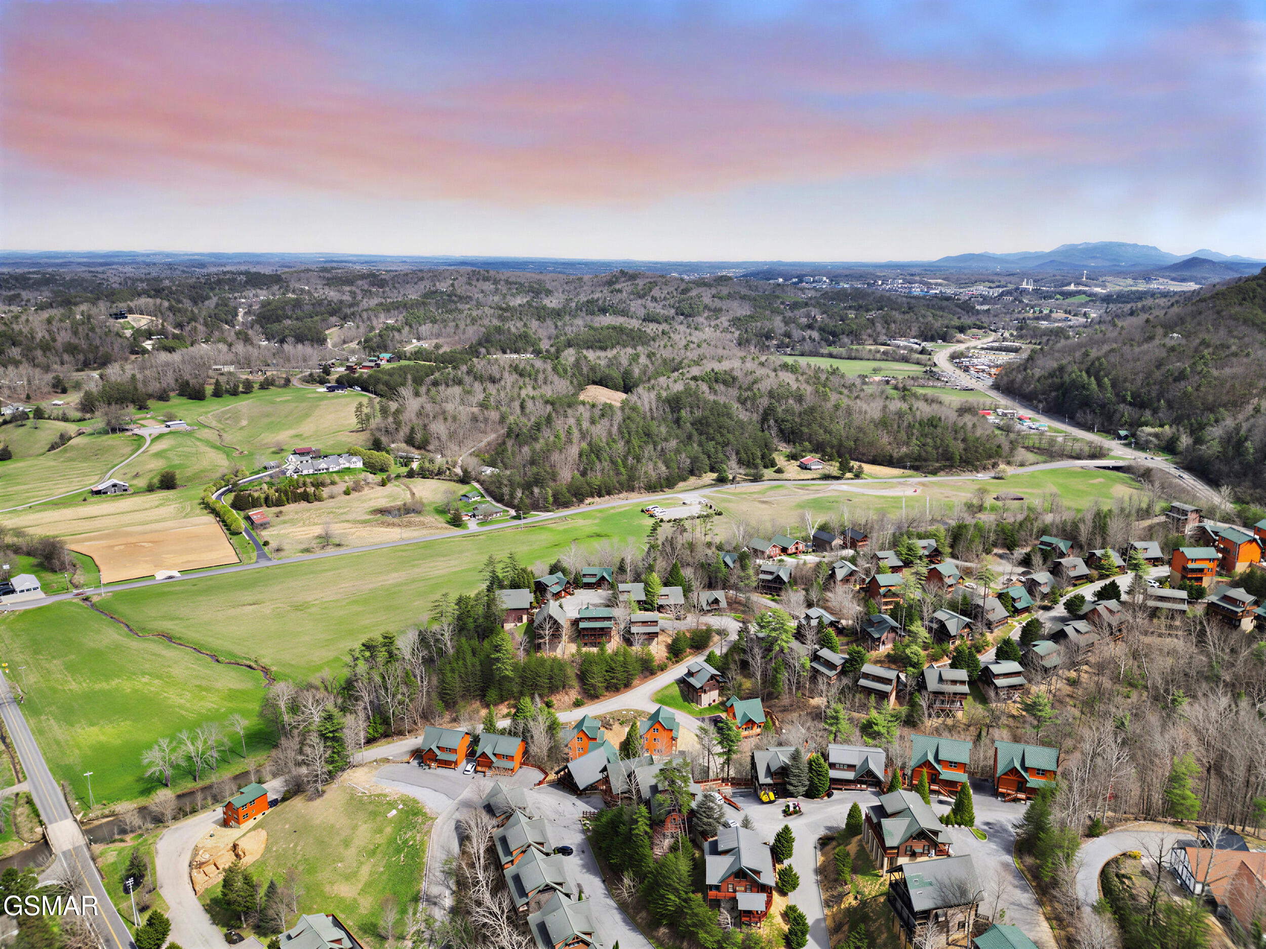 Sevierville, Tennessee, 37862, United States, 4 Bedrooms Bedrooms, ,3 BathroomsBathrooms,Residential,For Sale,2028418