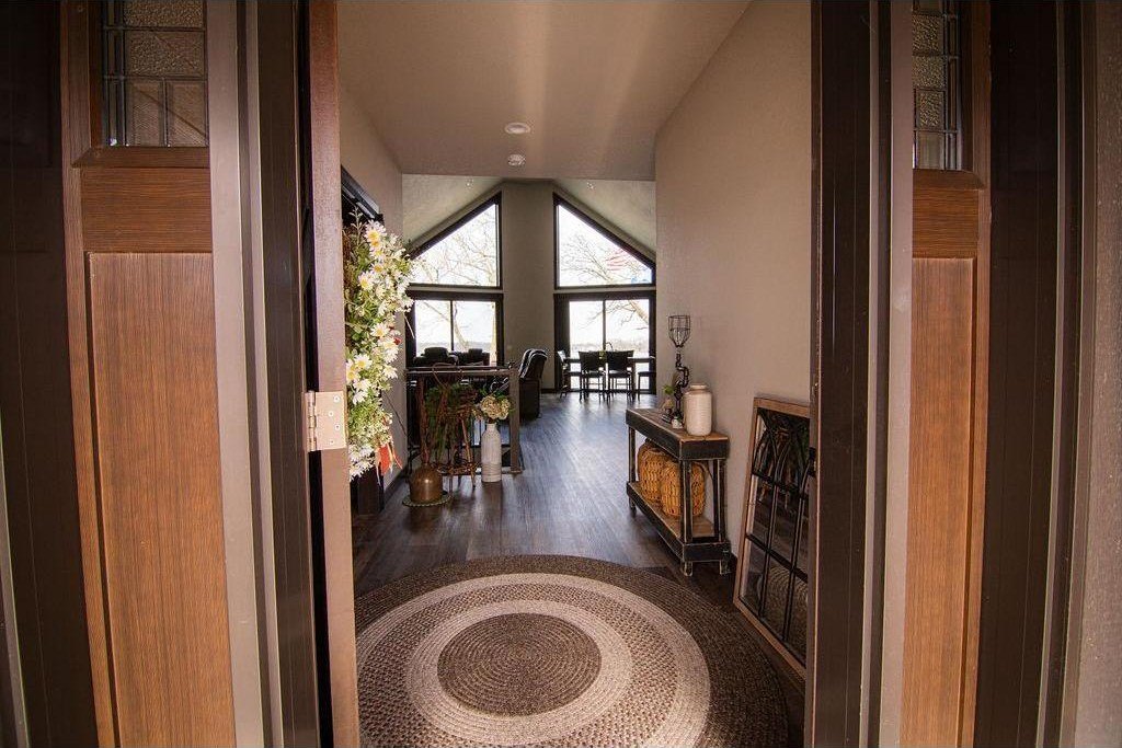 Alexandria, Minnesota, 56308, United States, 4 Bedrooms Bedrooms, ,4 BathroomsBathrooms,Residential,For Sale,2039906
