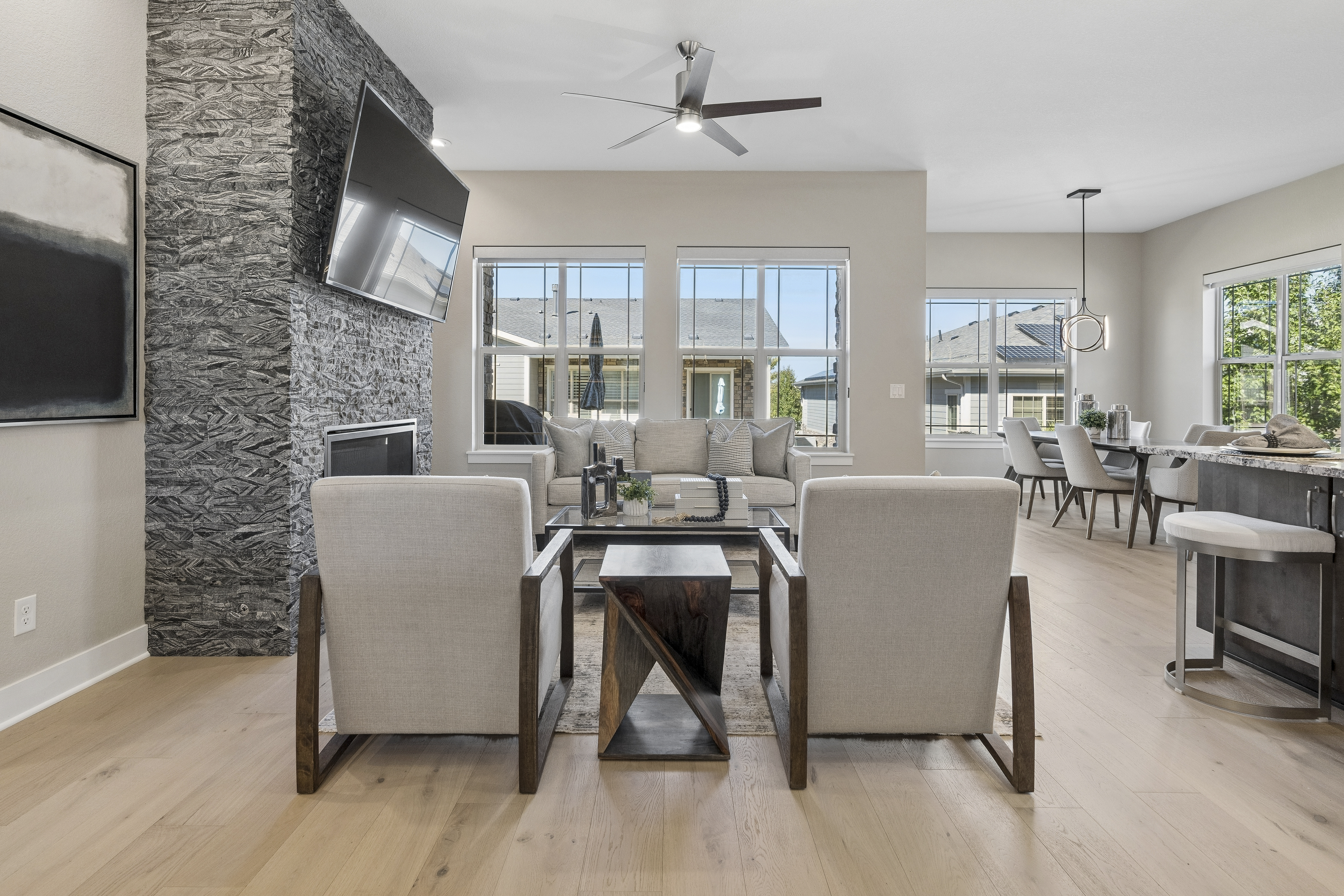  Refined, Low-Maintenance Living - 物件實景