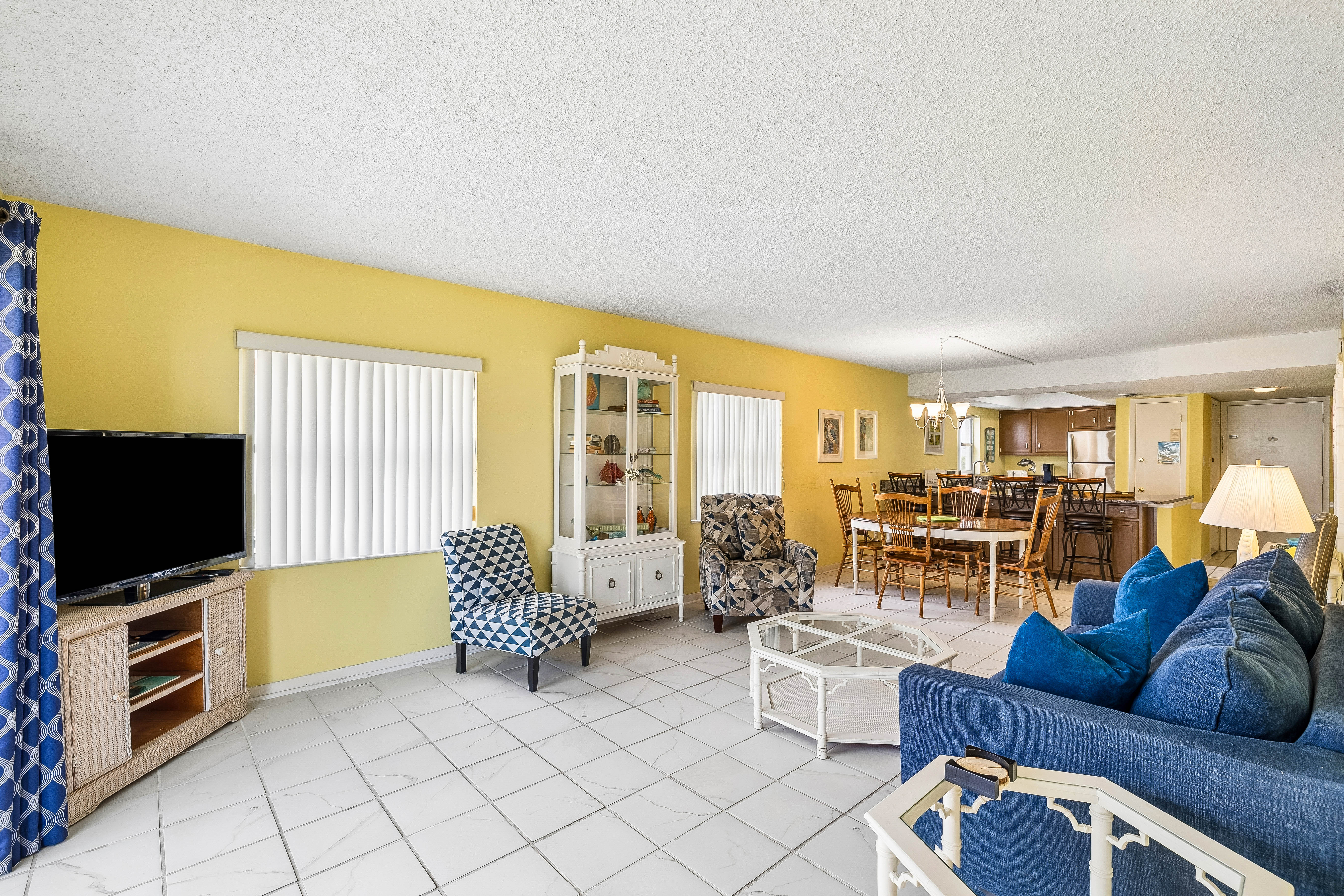  Gulf-Front Corner Retreat In Sought-After Community Near Amenities - 物件實景