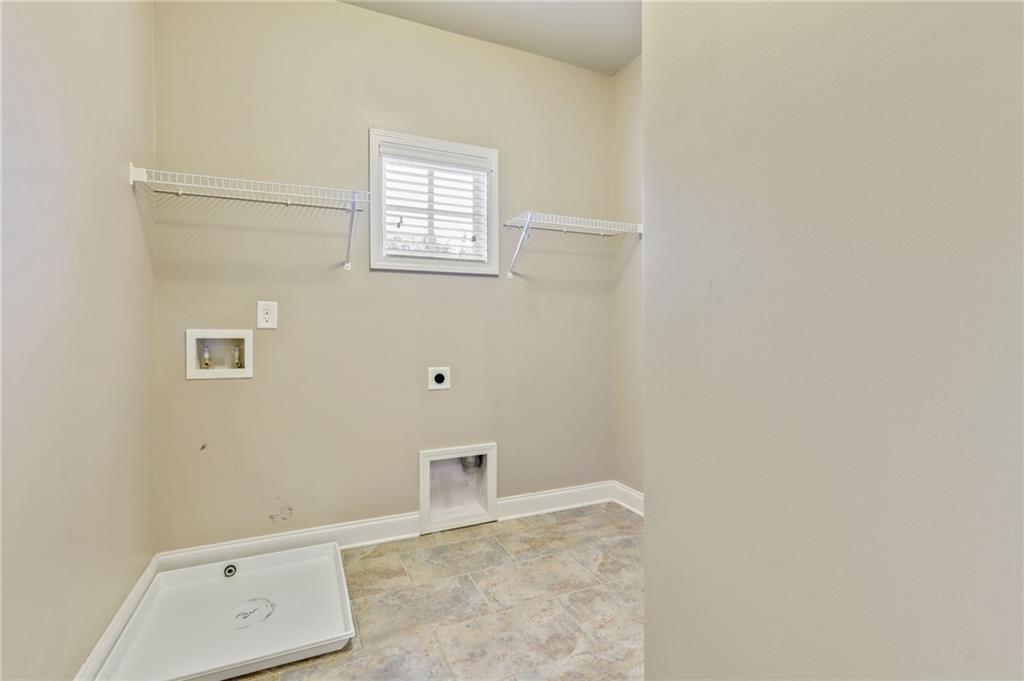 Atlanta, Georgia, 30341, United States, 5 Bedrooms Bedrooms, ,5 BathroomsBathrooms,Residential,For Sale,1845419