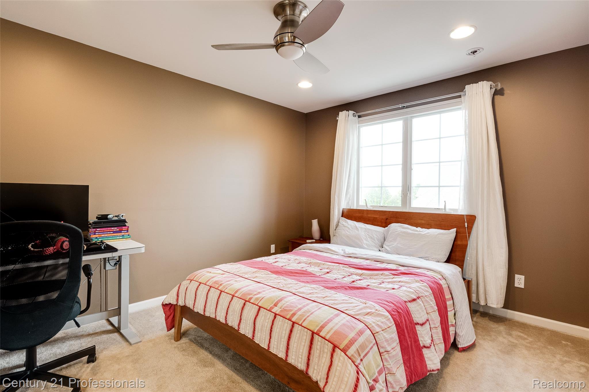 Novi, Michigan, 48374, United States, 4 Bedrooms Bedrooms, ,5 BathroomsBathrooms,Residential,For Sale,1904445