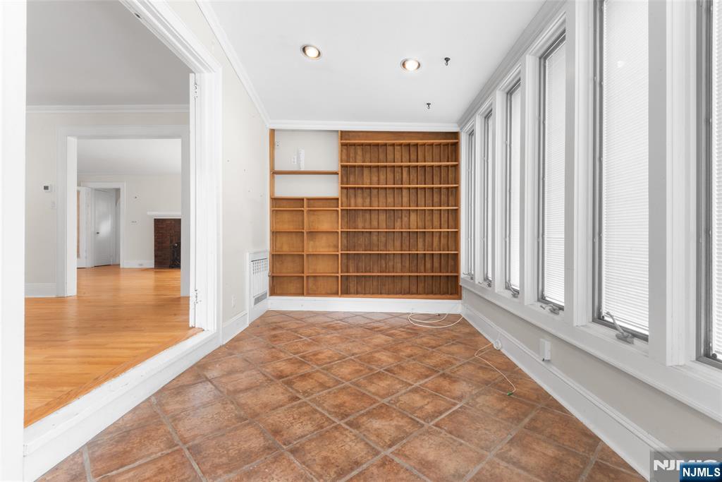 Rutherford, New Jersey, 07070, United States, 4 Bedrooms Bedrooms, ,2 BathroomsBathrooms,Residential,For Sale,1901236