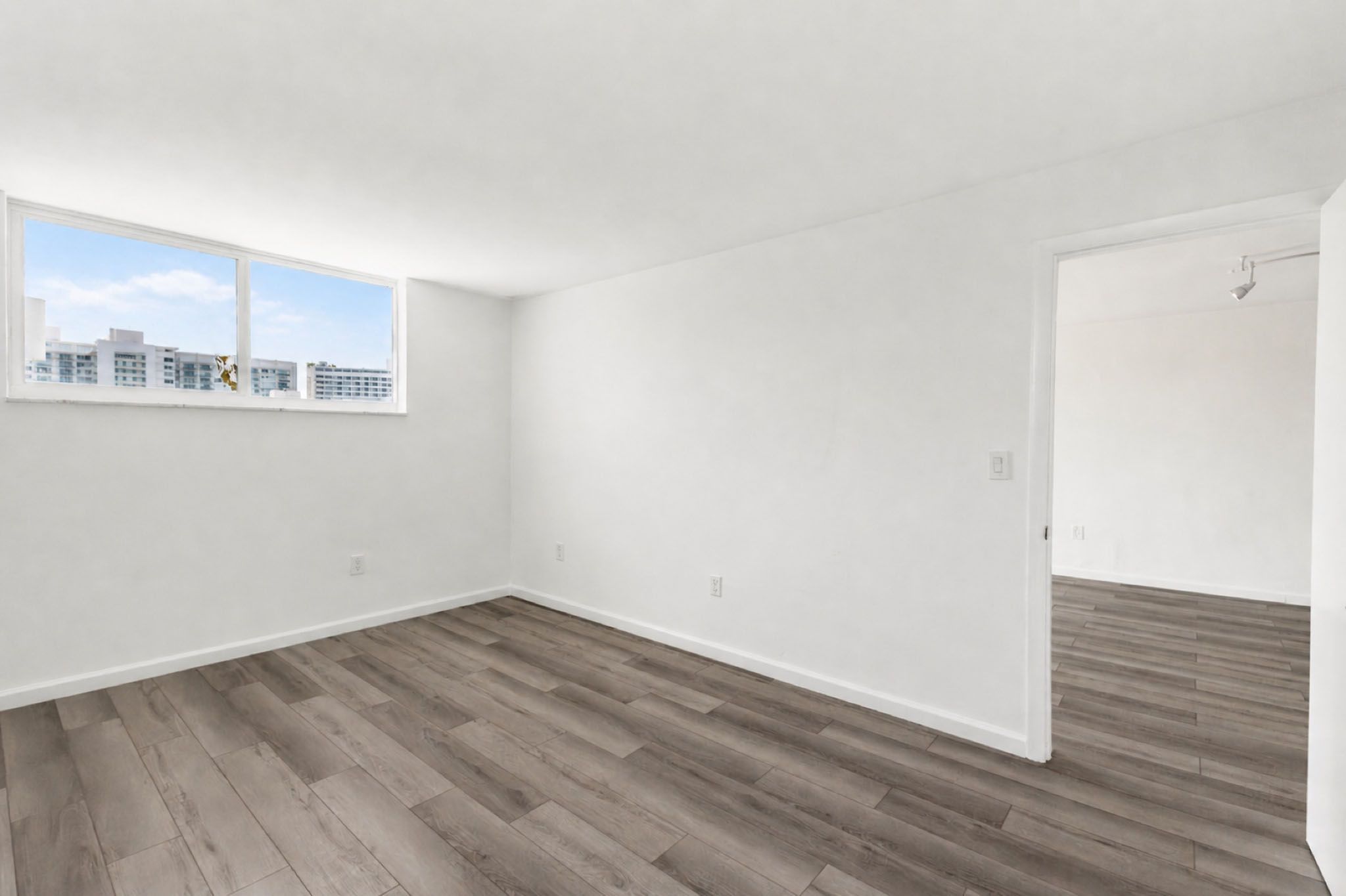  1045 10th St, Miami Beach, FL, 33139 - 物件實景