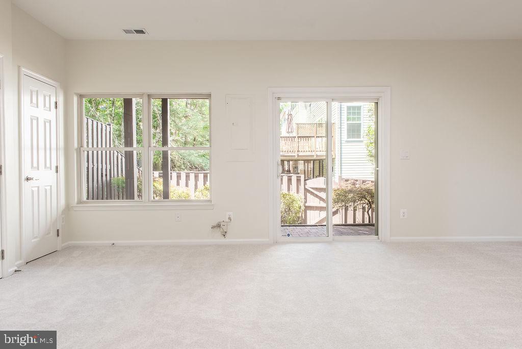 Fairfax, Virginia, 22033, United States, 3 Bedrooms Bedrooms, ,4 BathroomsBathrooms,Residential,For Sale,2048066