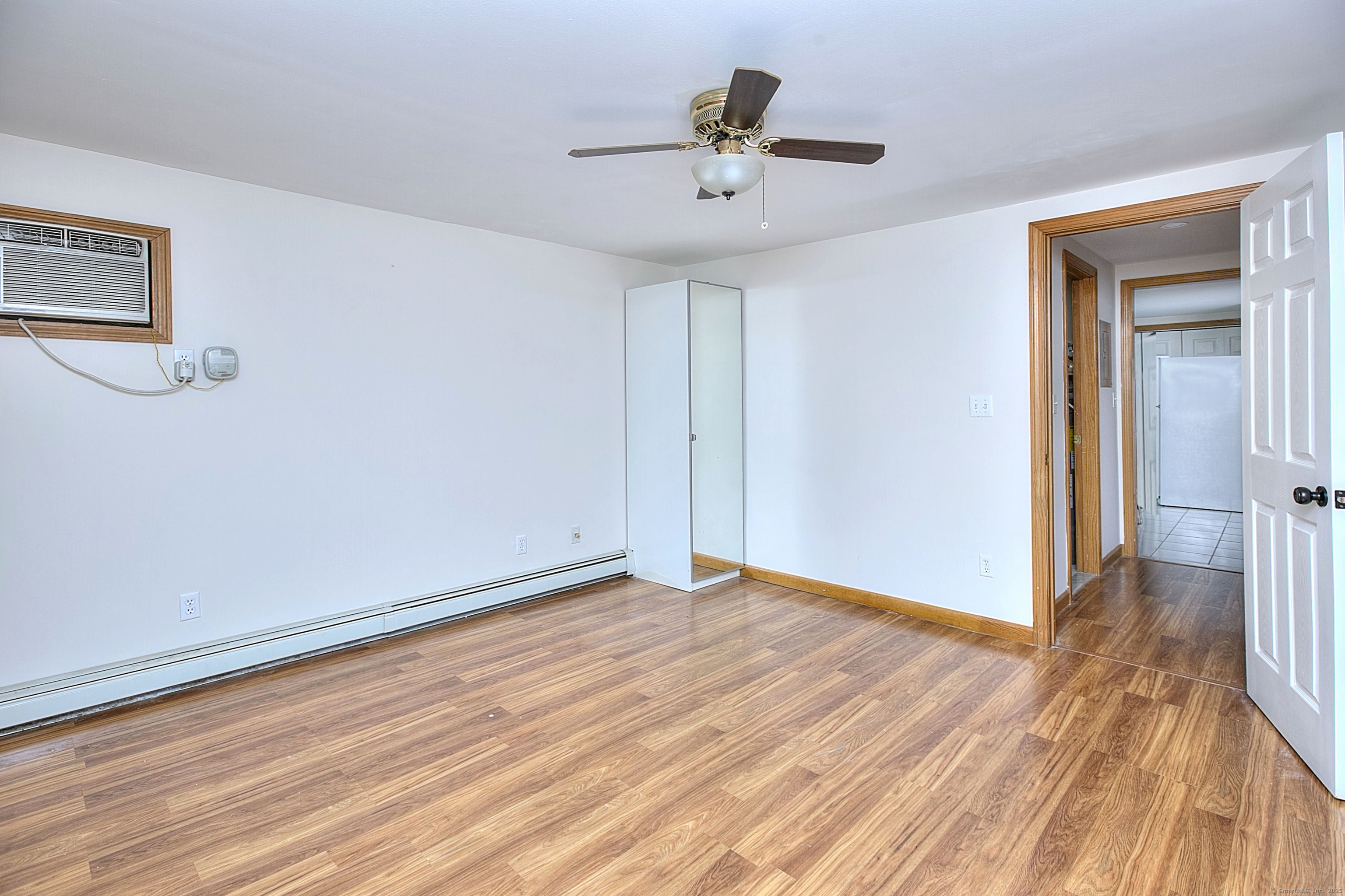 Seymour, Connecticut, 06483, United States, 4 Bedrooms Bedrooms, ,4 BathroomsBathrooms,Residential,For Sale,1820200