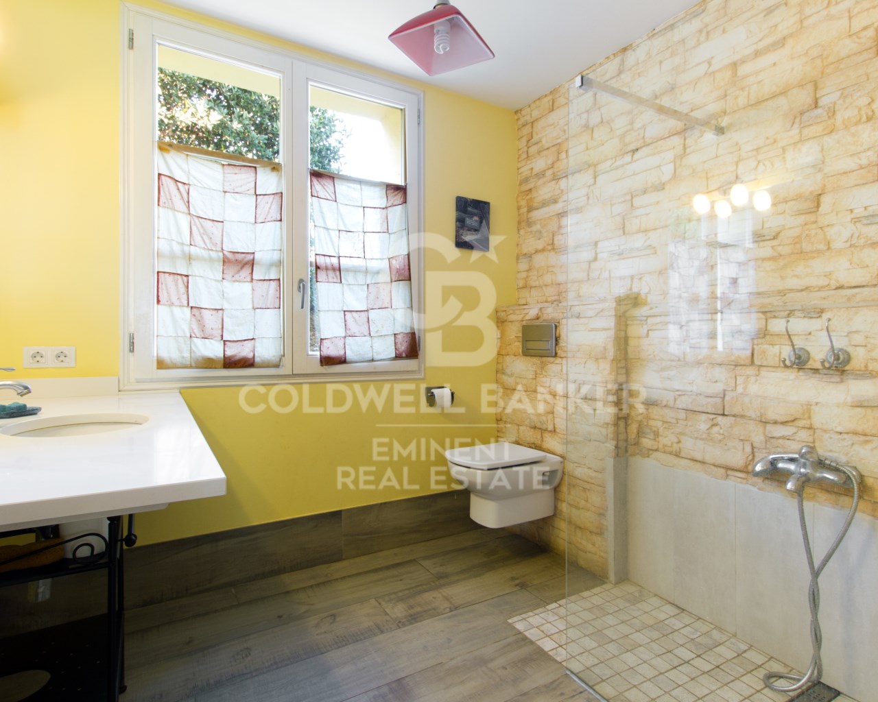 Mataró, Catalonia, ES, 6 Bedrooms Bedrooms, ,5 BathroomsBathrooms,Residential,For Sale,2000993