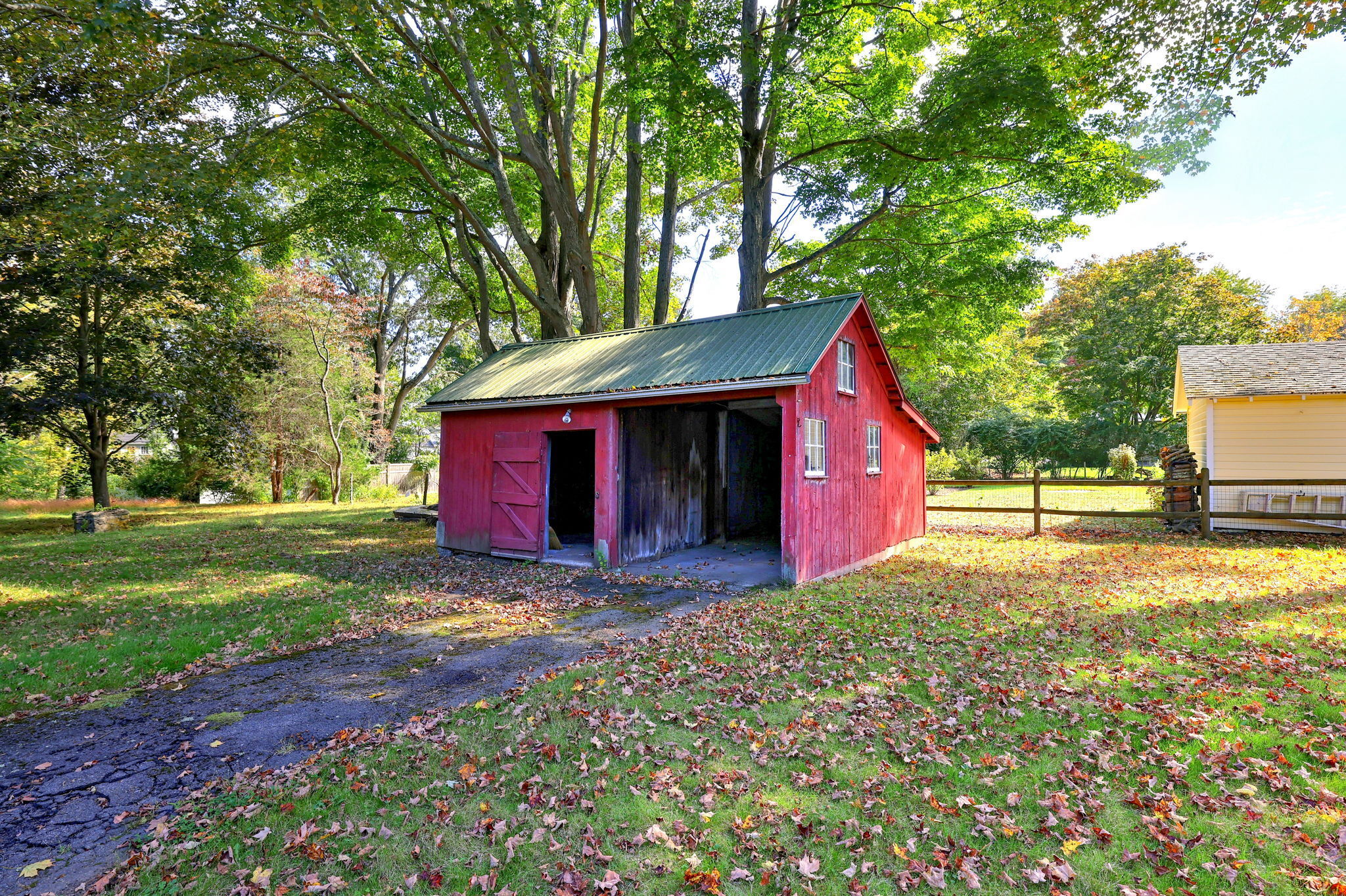 Madison, Connecticut, 06443, United States, 3 Bedrooms Bedrooms, ,1 BathroomBathrooms,Residential,For Sale,1989641
