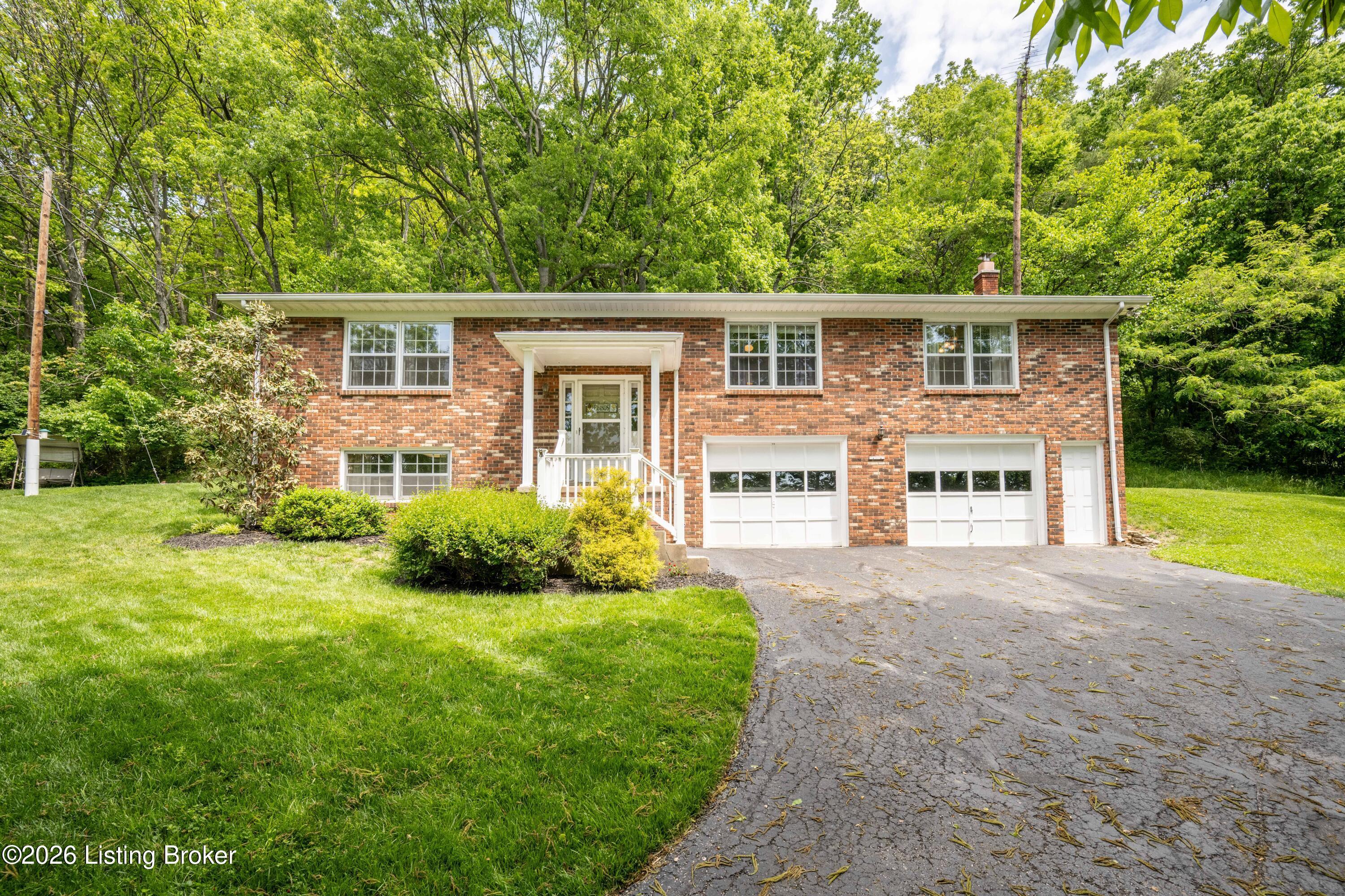 Lock Rd, Carrollton, KY 41008