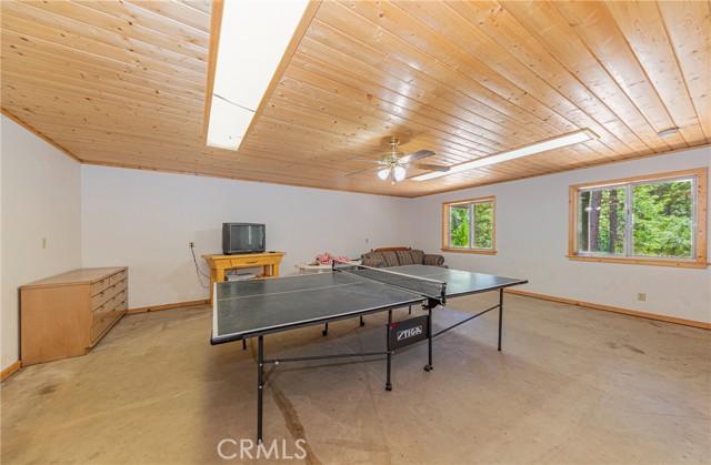 Yosemite, California, 95389, United States, 5 Bedrooms Bedrooms, ,4 BathroomsBathrooms,Residential,For Sale,1981132