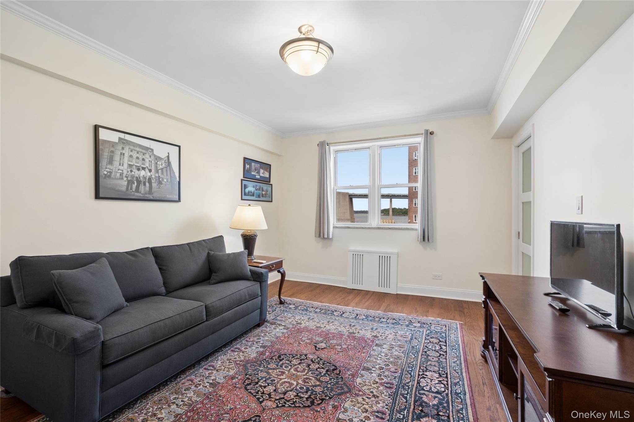 Beechhurst, New York, 11357, United States, 3 Bedrooms Bedrooms, ,2 BathroomsBathrooms,Residential,For Sale,2049222