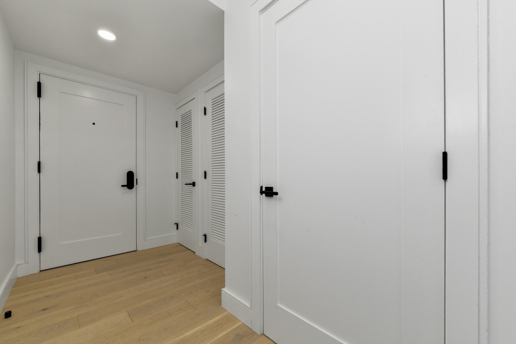 Boston, Massachusetts, 02135, United States, 1 Bedroom Bedrooms, ,1 BathroomBathrooms,Residential,For Sale,1977767