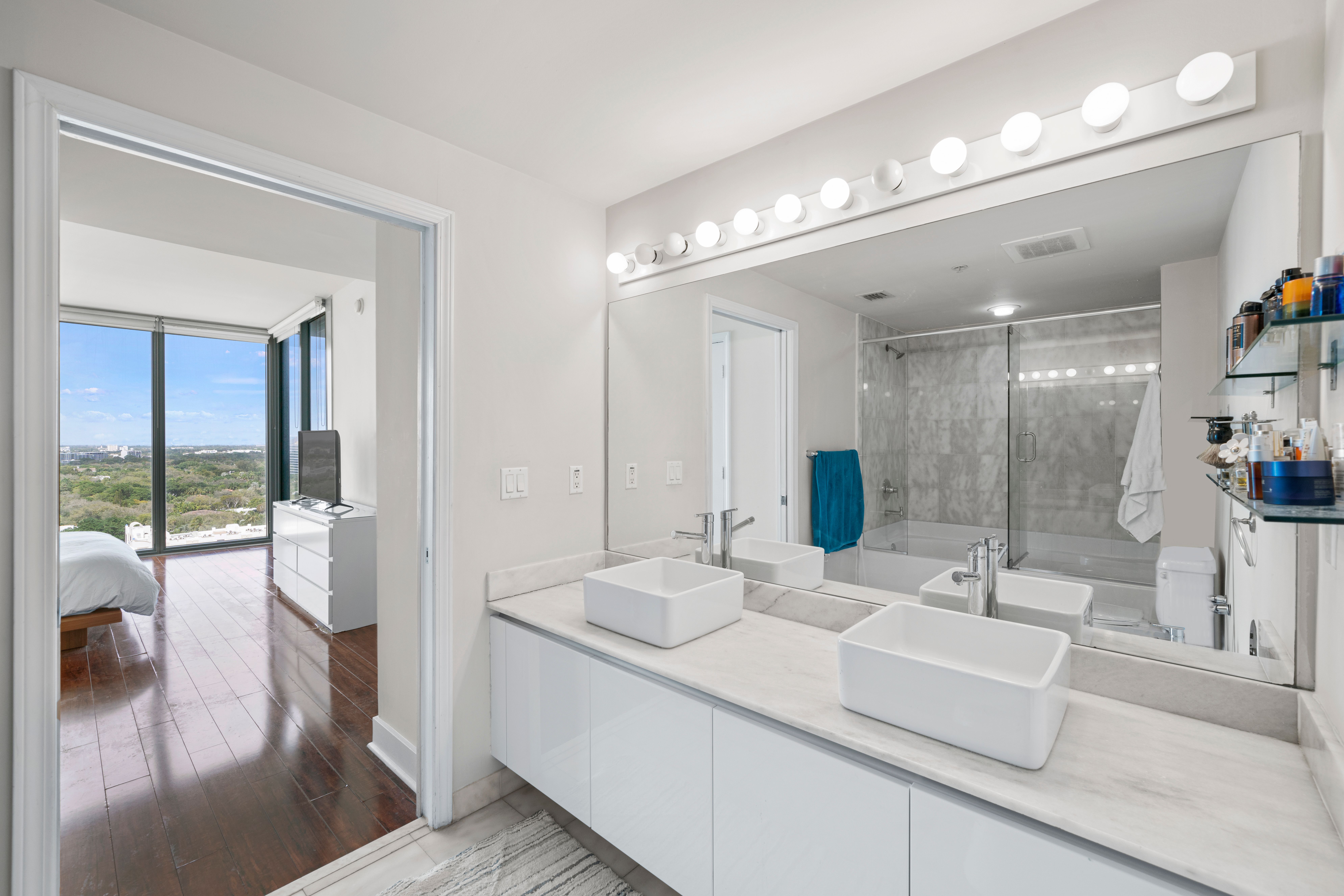  601 NE 36th St, Miami, FL, 33137 - 物件實景