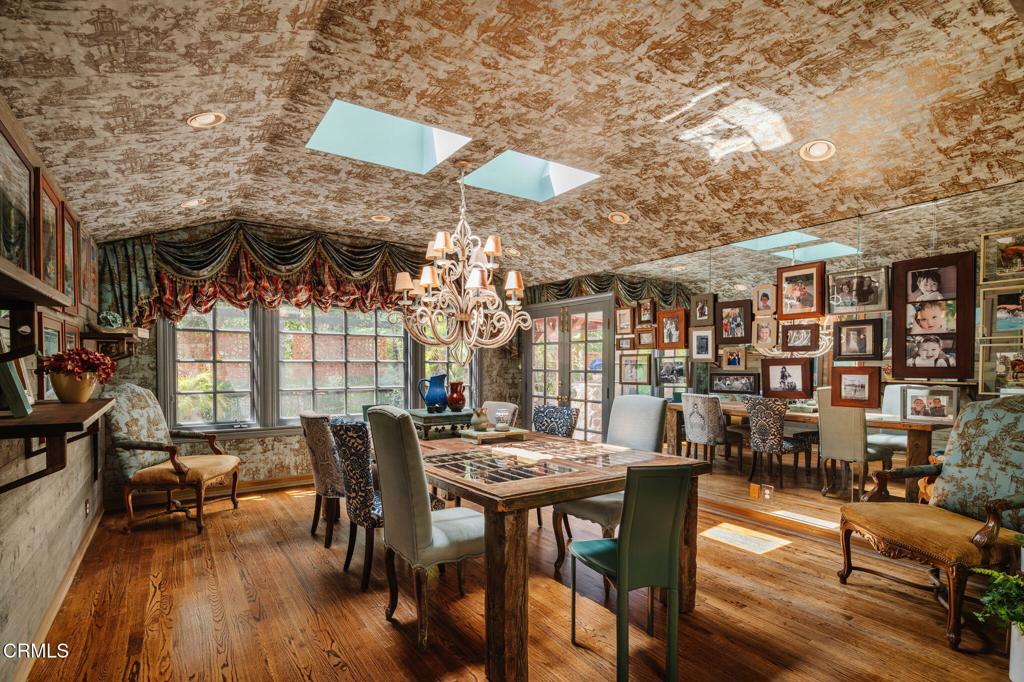La Canada Flintridge, California, 91011, United States, 4 Bedrooms Bedrooms, ,3 BathroomsBathrooms,Residential,For Sale,1885342