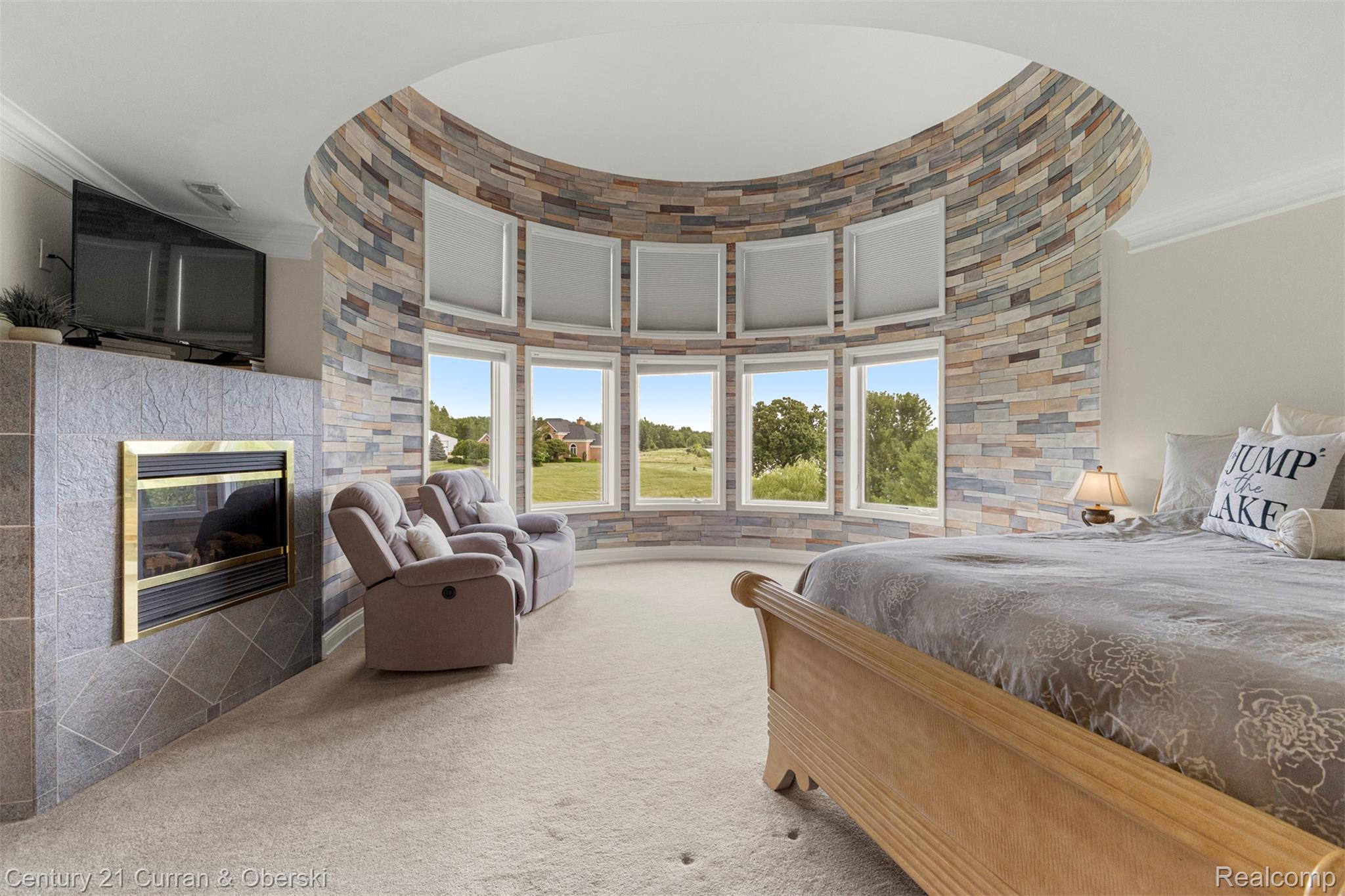 Groveland Township, Michigan, 48442, United States, 5 Bedrooms Bedrooms, ,6 BathroomsBathrooms,Residential,For Sale,1982712