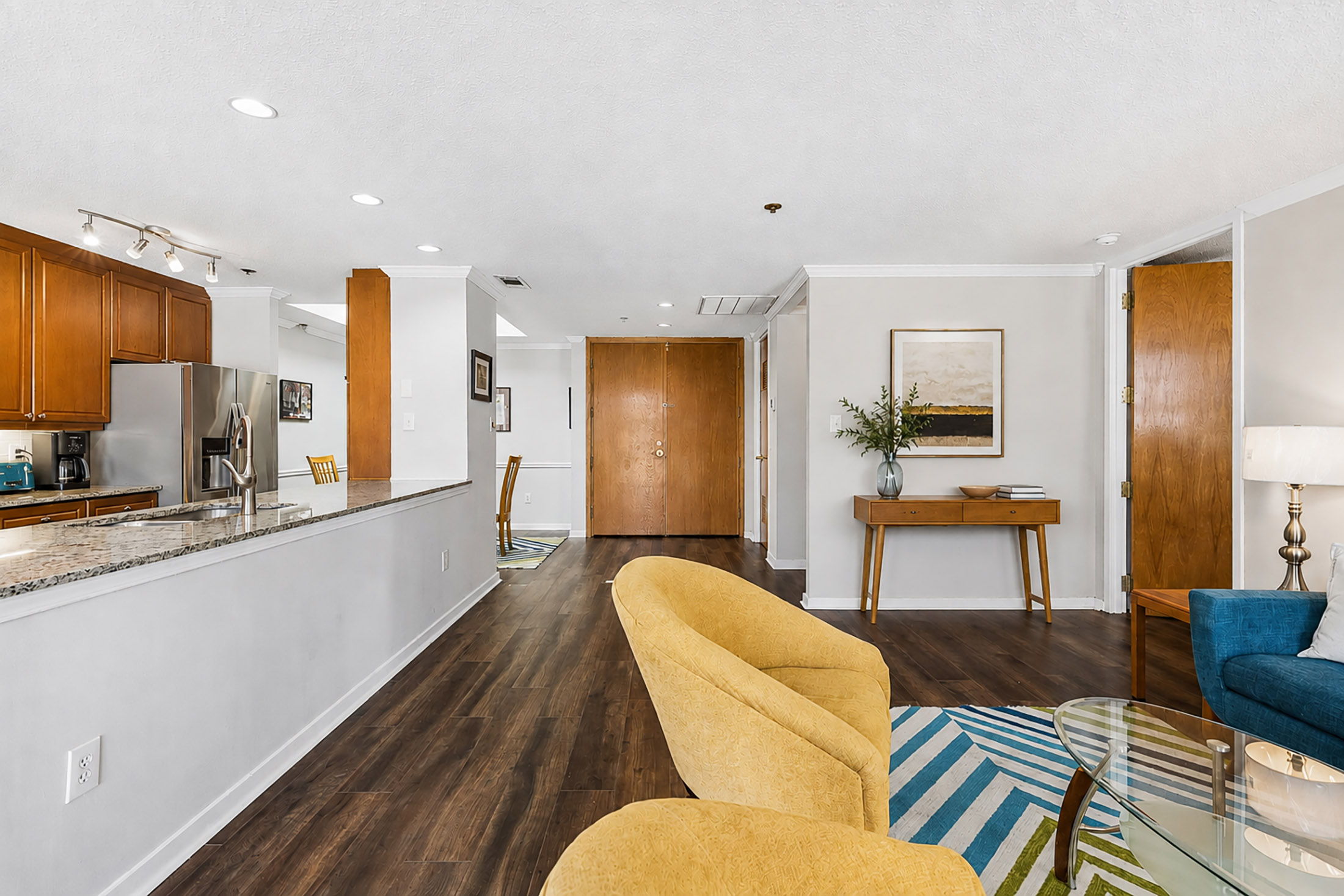  Top Floor Living, Sweeping City Views and Midtown at Your Doorstep - 物件實景